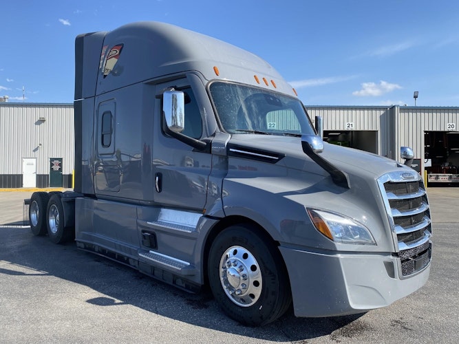 2024 Freightliner Cascadia 126" Sleeper Cab photo 3