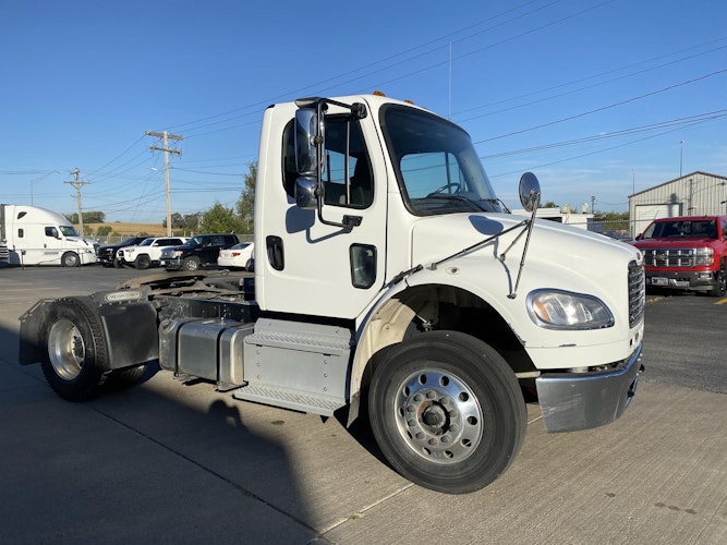 2021 Freightliner M2 106 Medium Duty photo 3