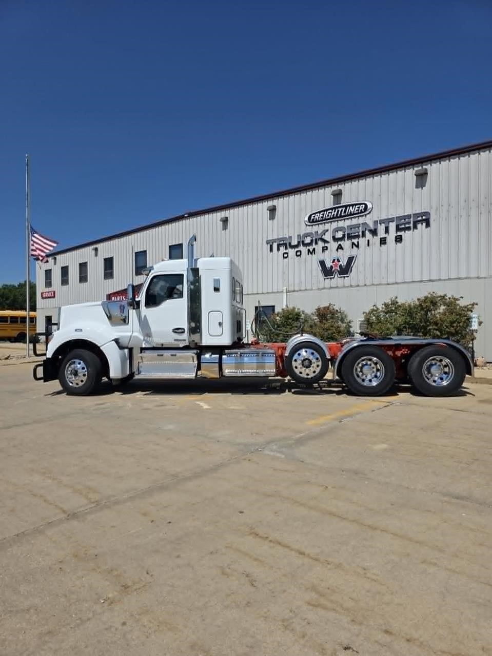 2024 Kenworth W990 — photo 7