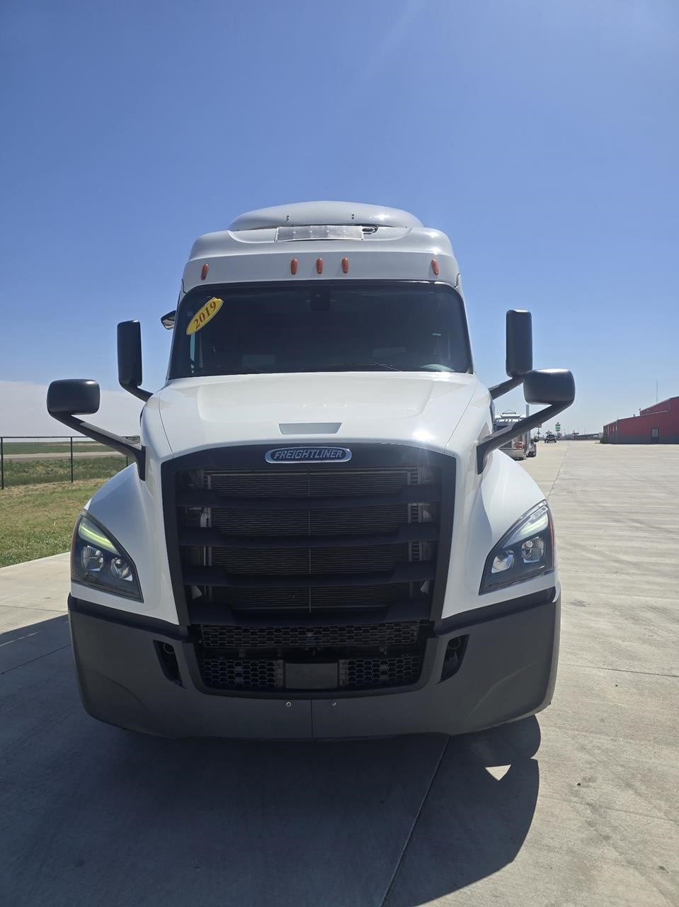 2019 Freightliner Cascadia — photo 3