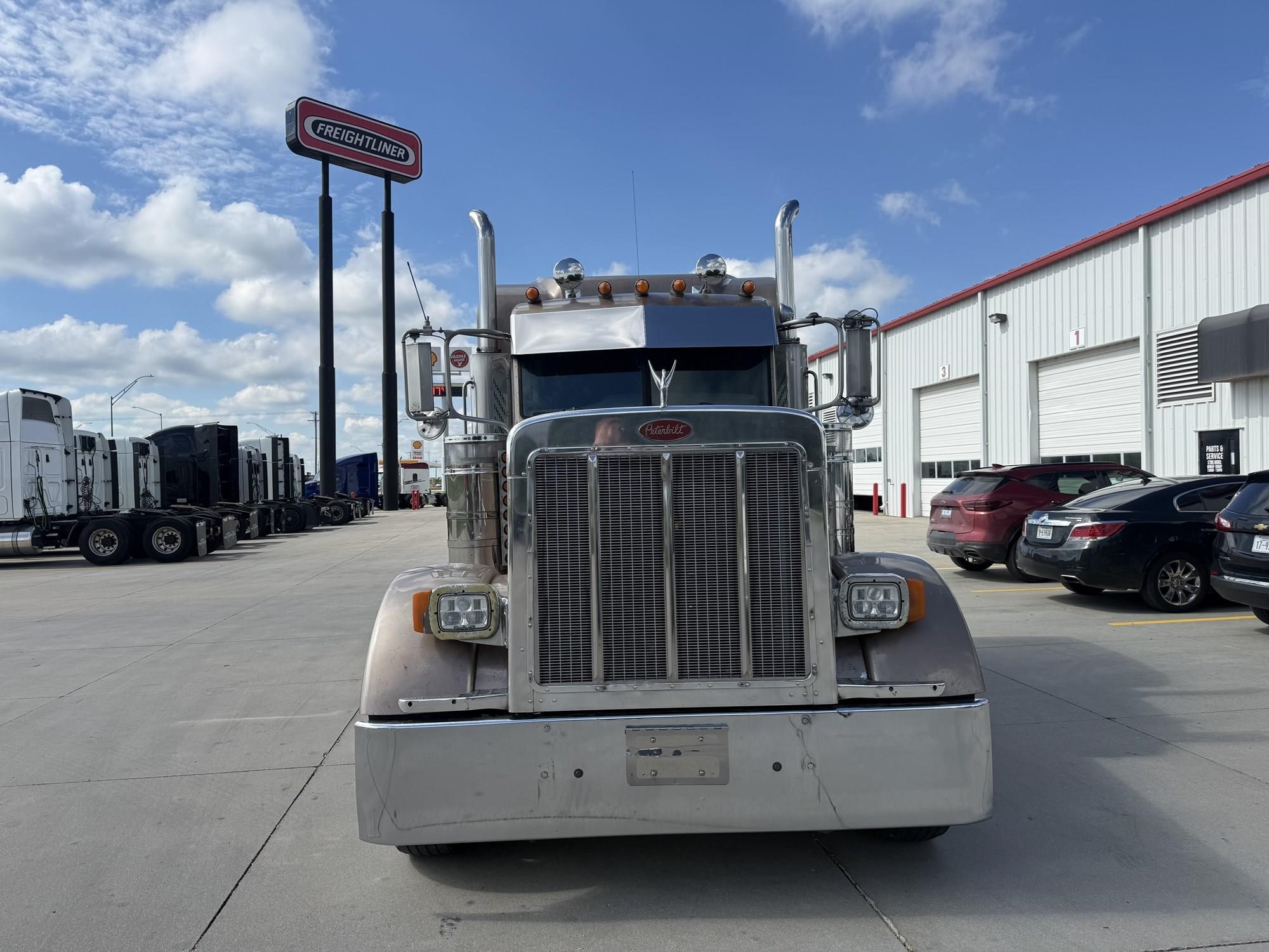 2007 Peterbilt 379 — photo 3
