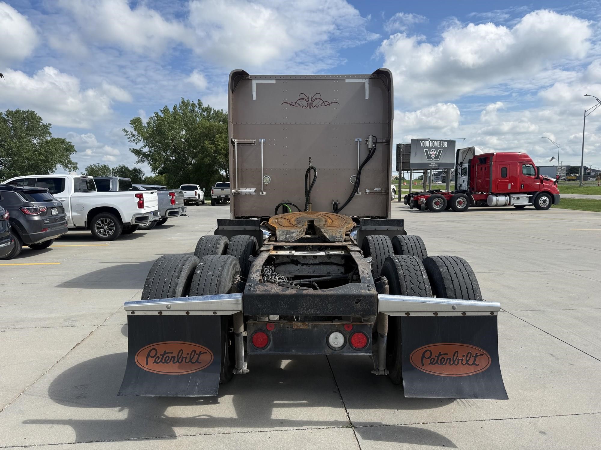 2007 Peterbilt 379 — photo 7