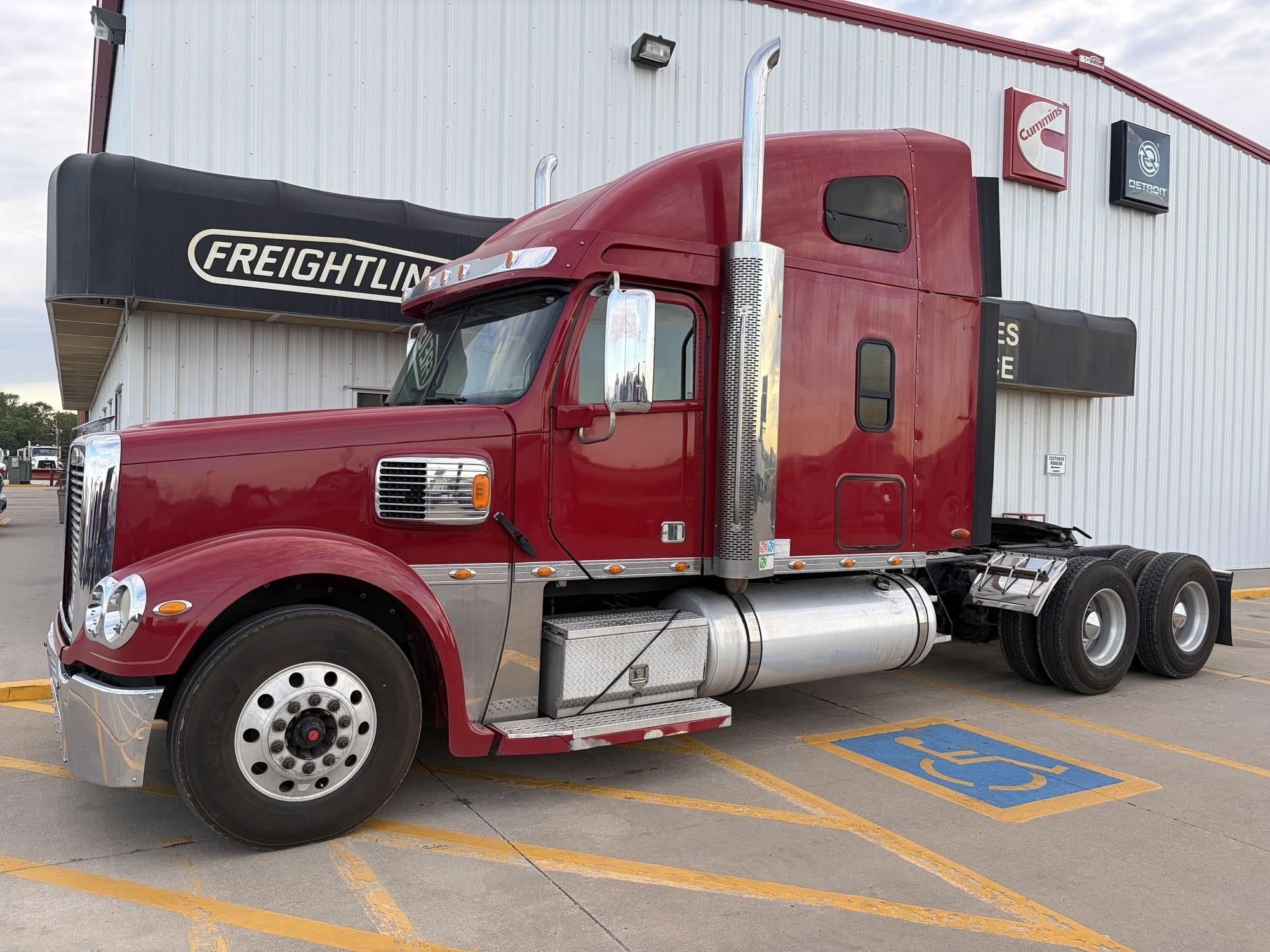 2016 Freightliner Coronado