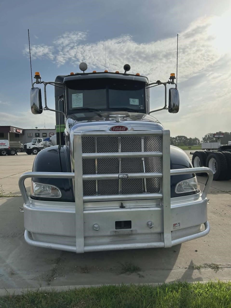 2014 Peterbilt 389 — photo 2