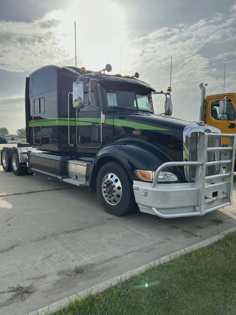 2014 Peterbilt 389 — photo 3