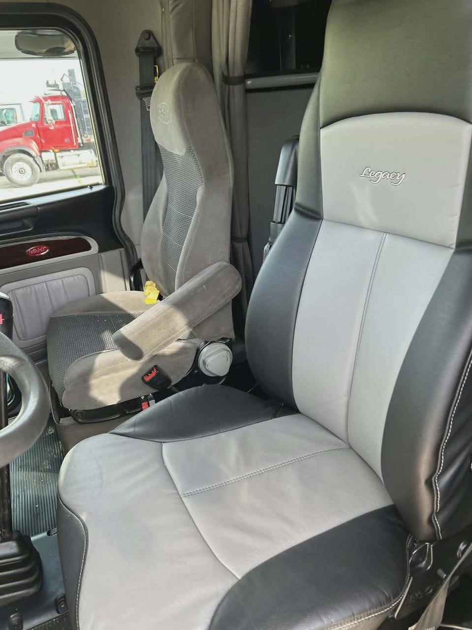 2014 Peterbilt 389 — photo 7