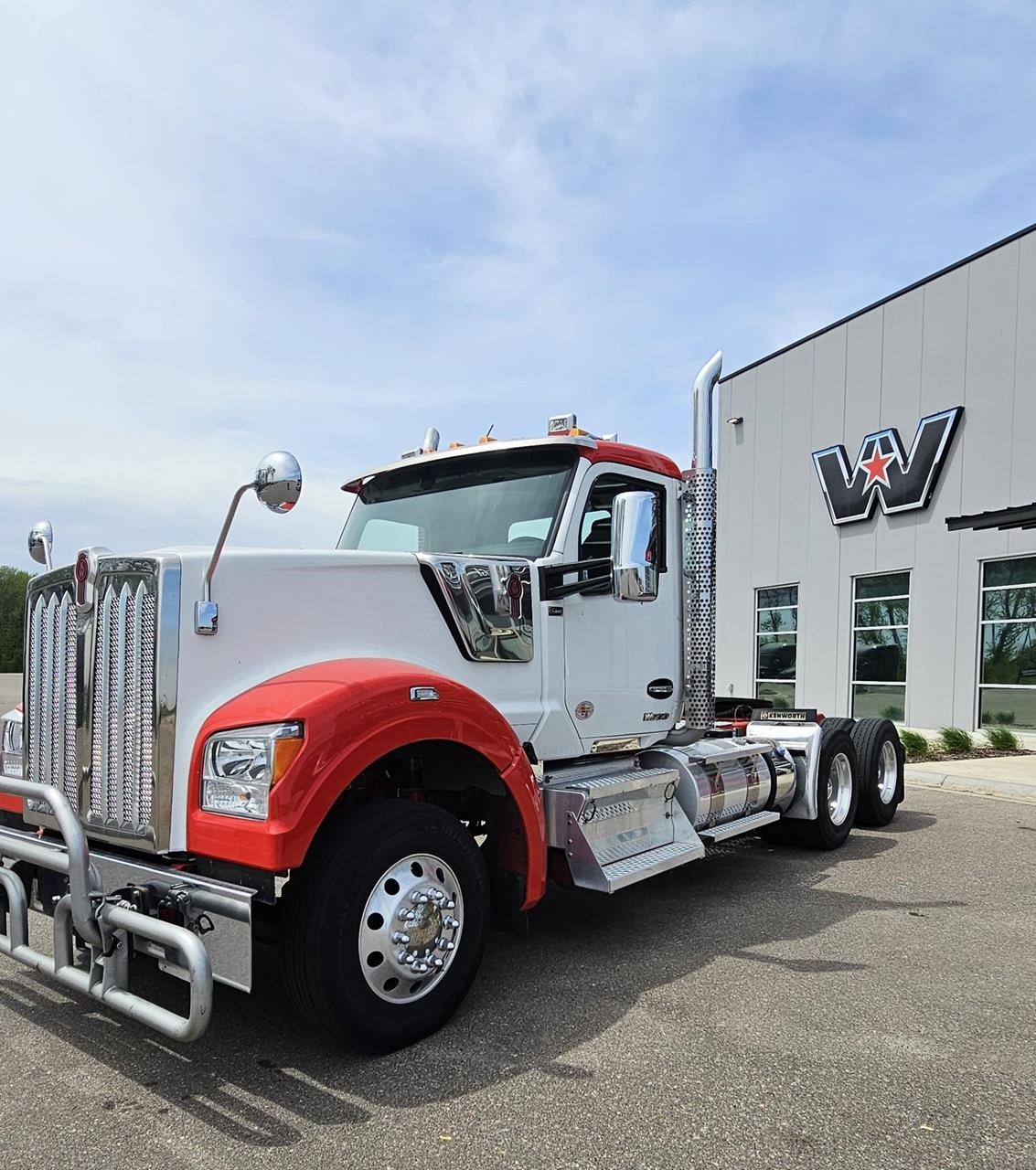 2024 Kenworth W990 — photo 2