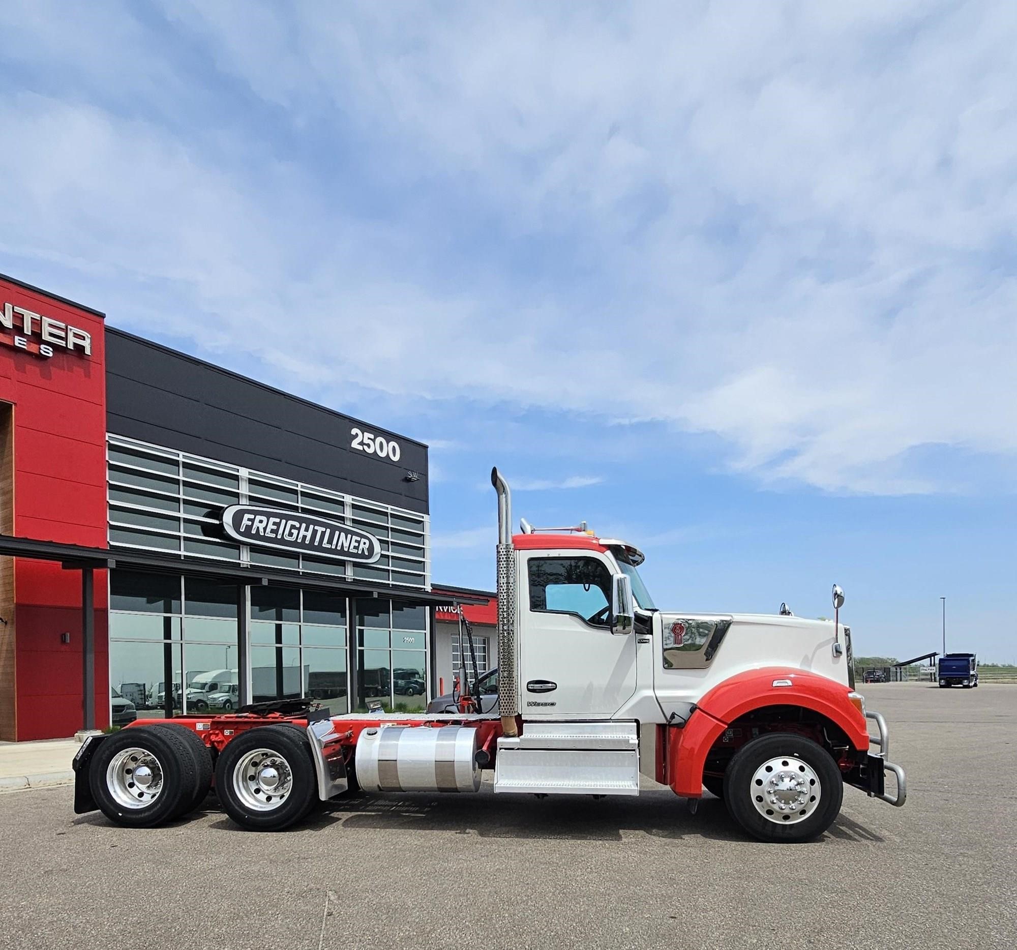 2024 Kenworth W990 — photo 4