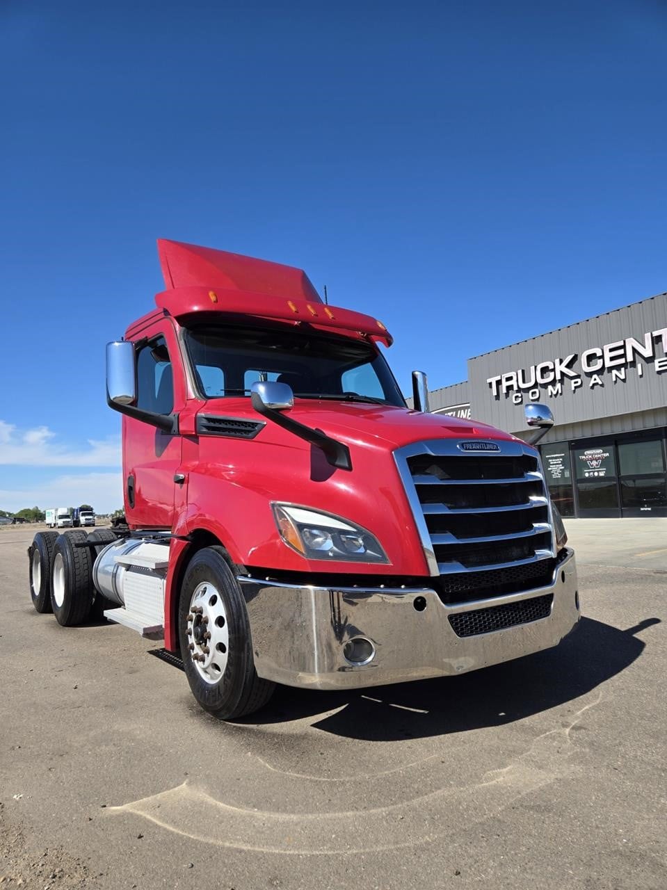 2019 Freightliner Cascadia — photo 2