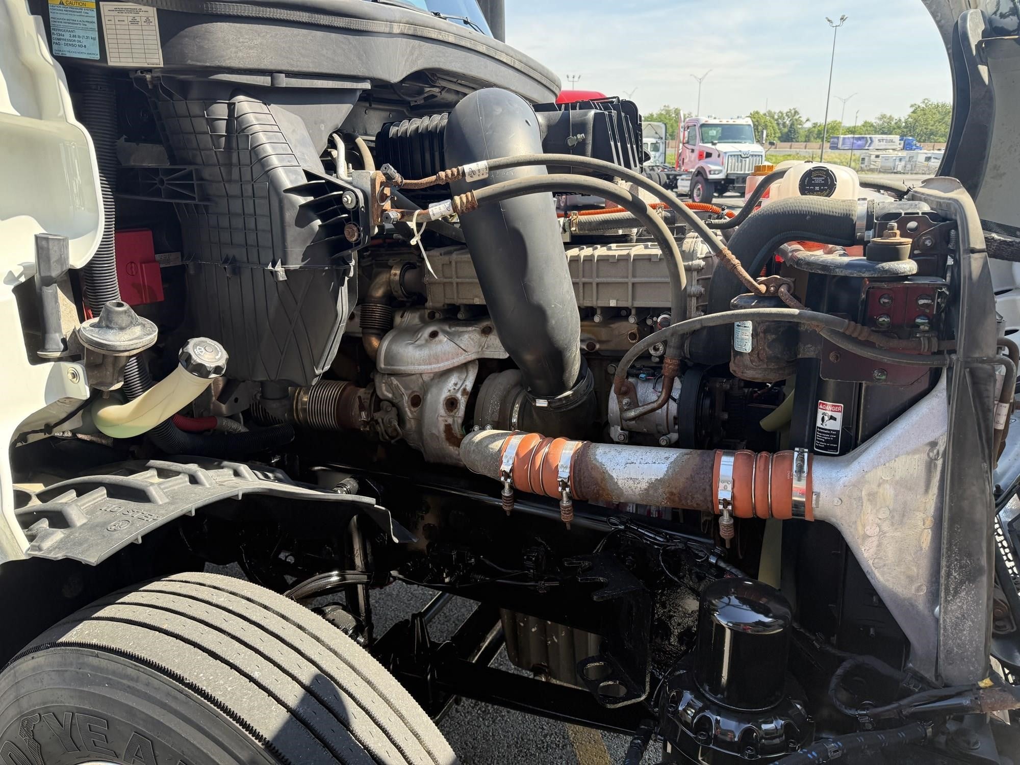 2019 Freightliner Cascadia — photo 3