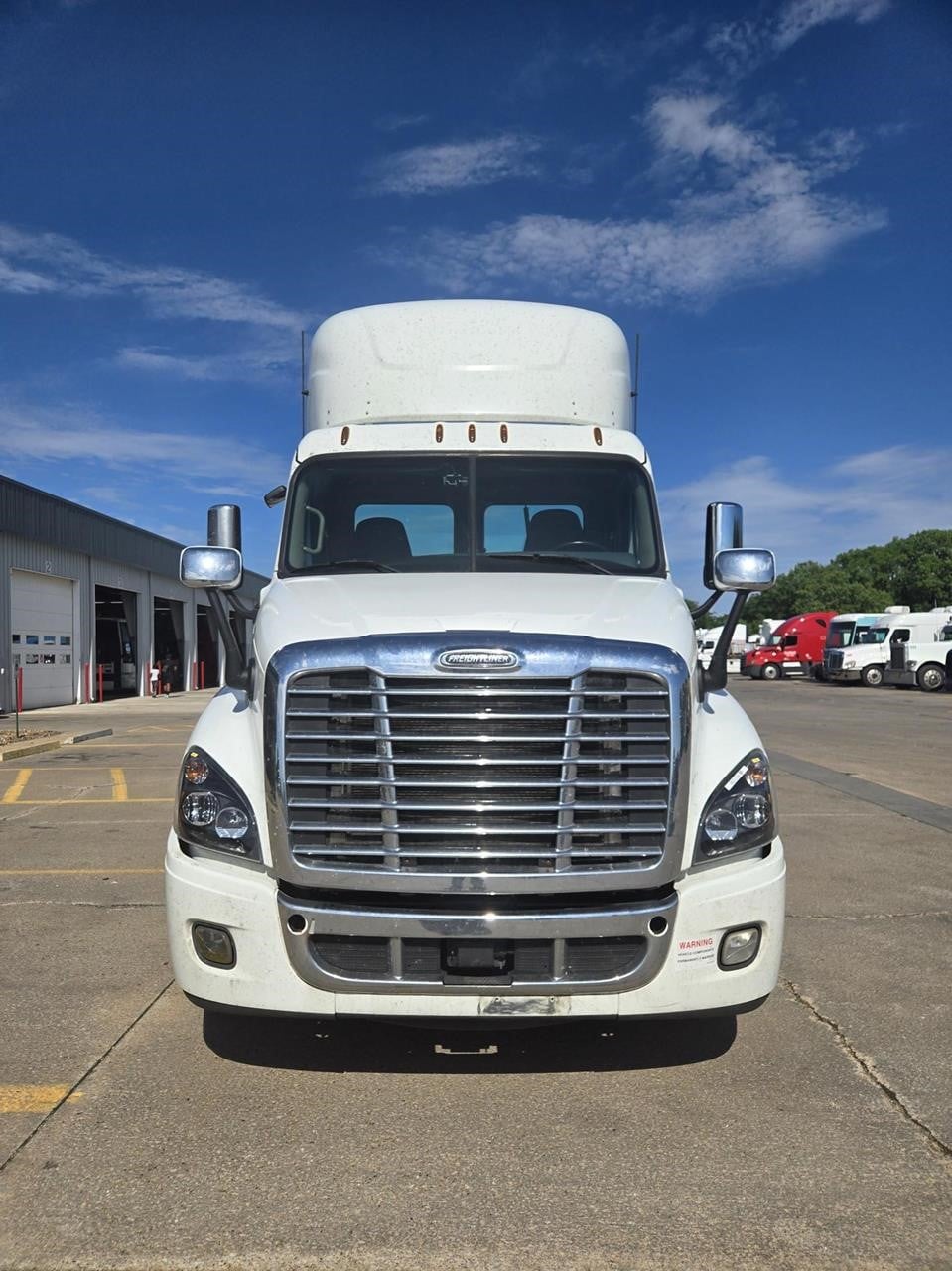 2019 Freightliner Cascadia — photo 2