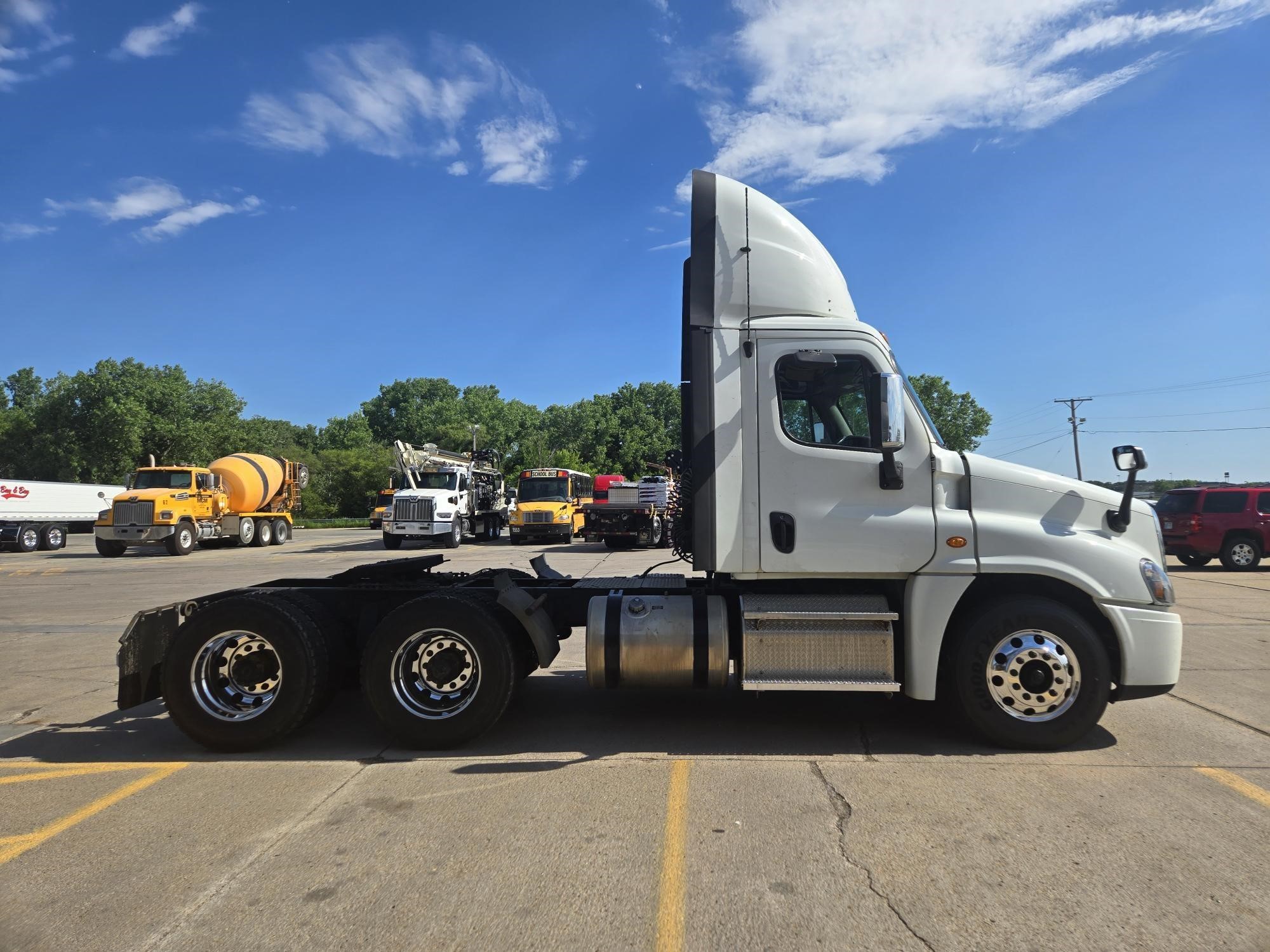 2019 Freightliner Cascadia — photo 4