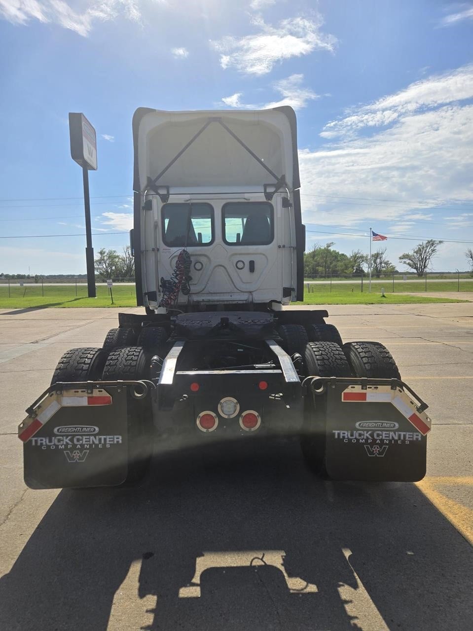 2019 Freightliner Cascadia — photo 5