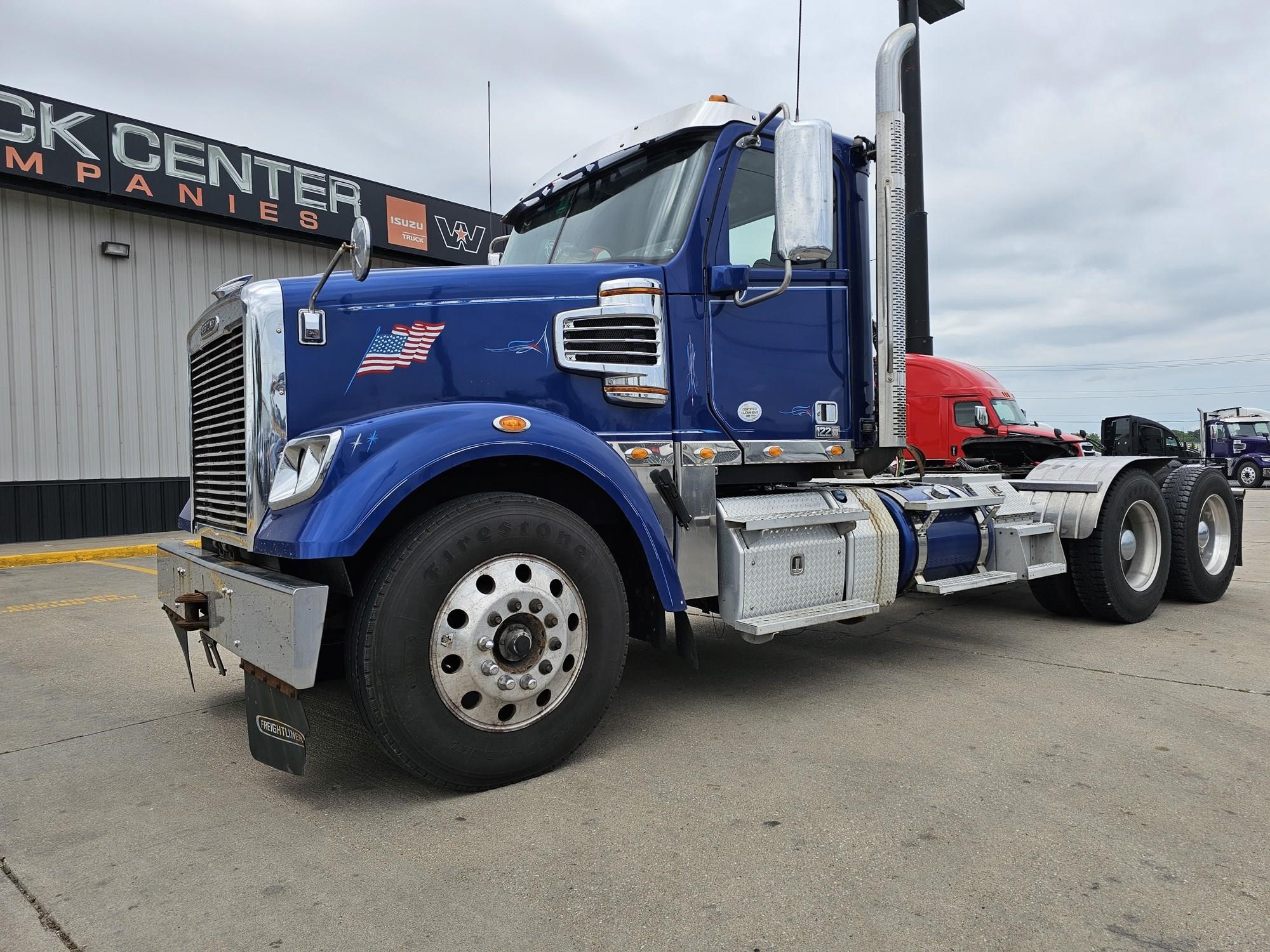 2019 Freightliner 122SD