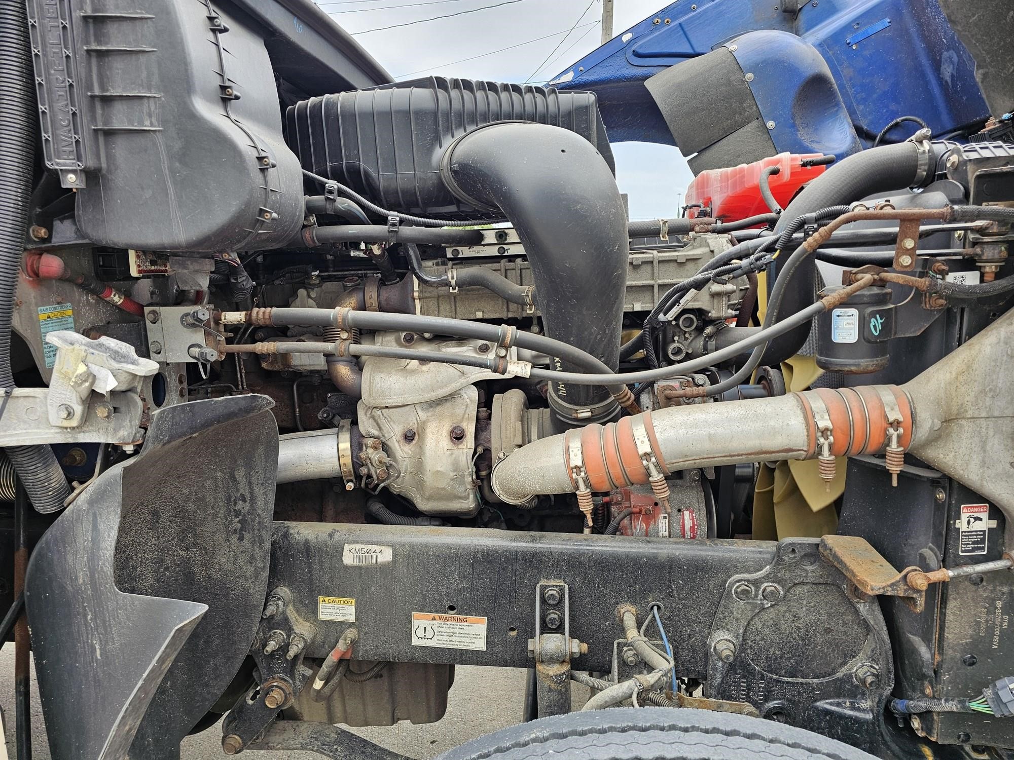 2019 Freightliner 122SD — photo 4