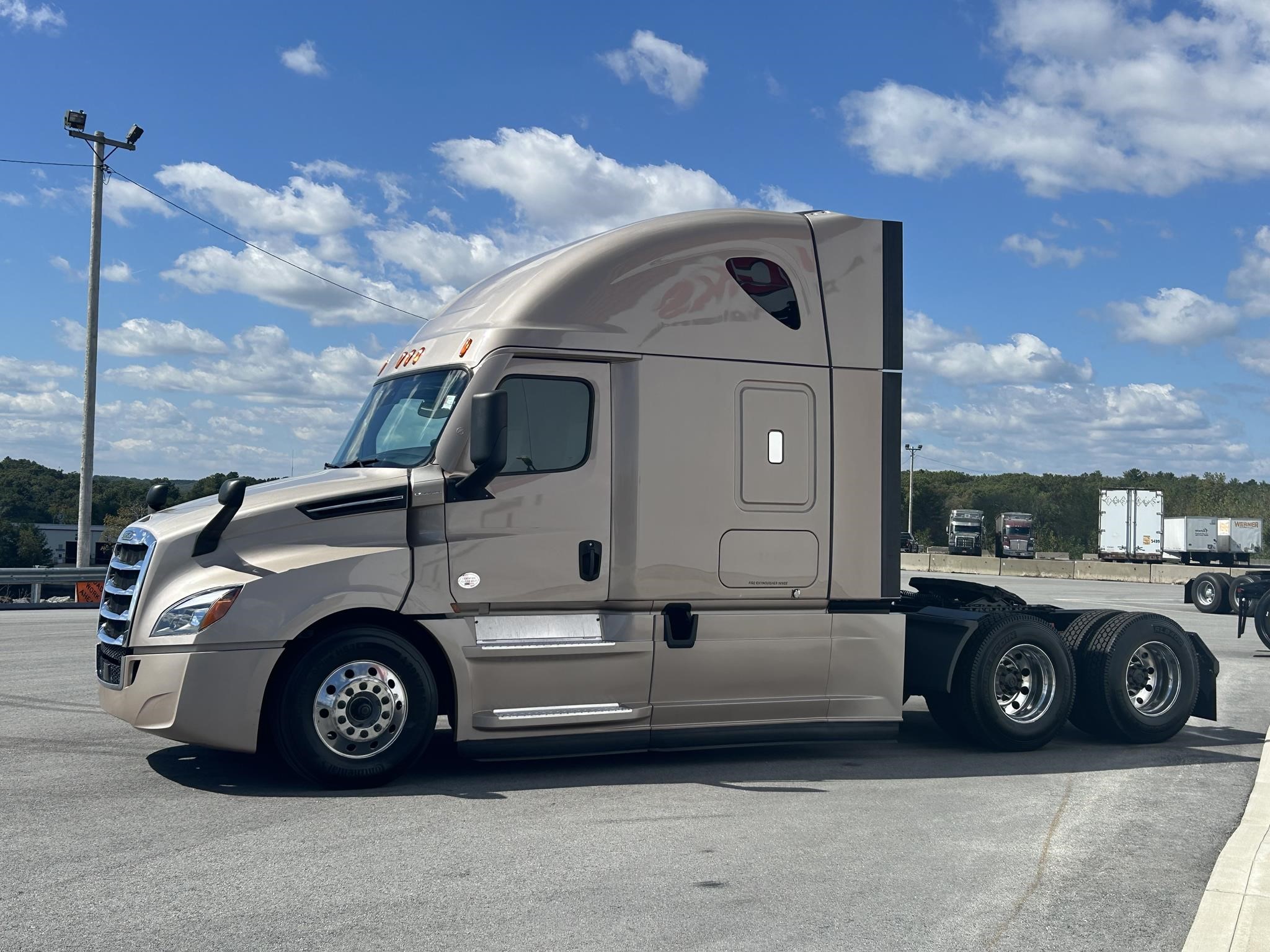 2022 Freightliner Cascadia in New England, MA — photo 4