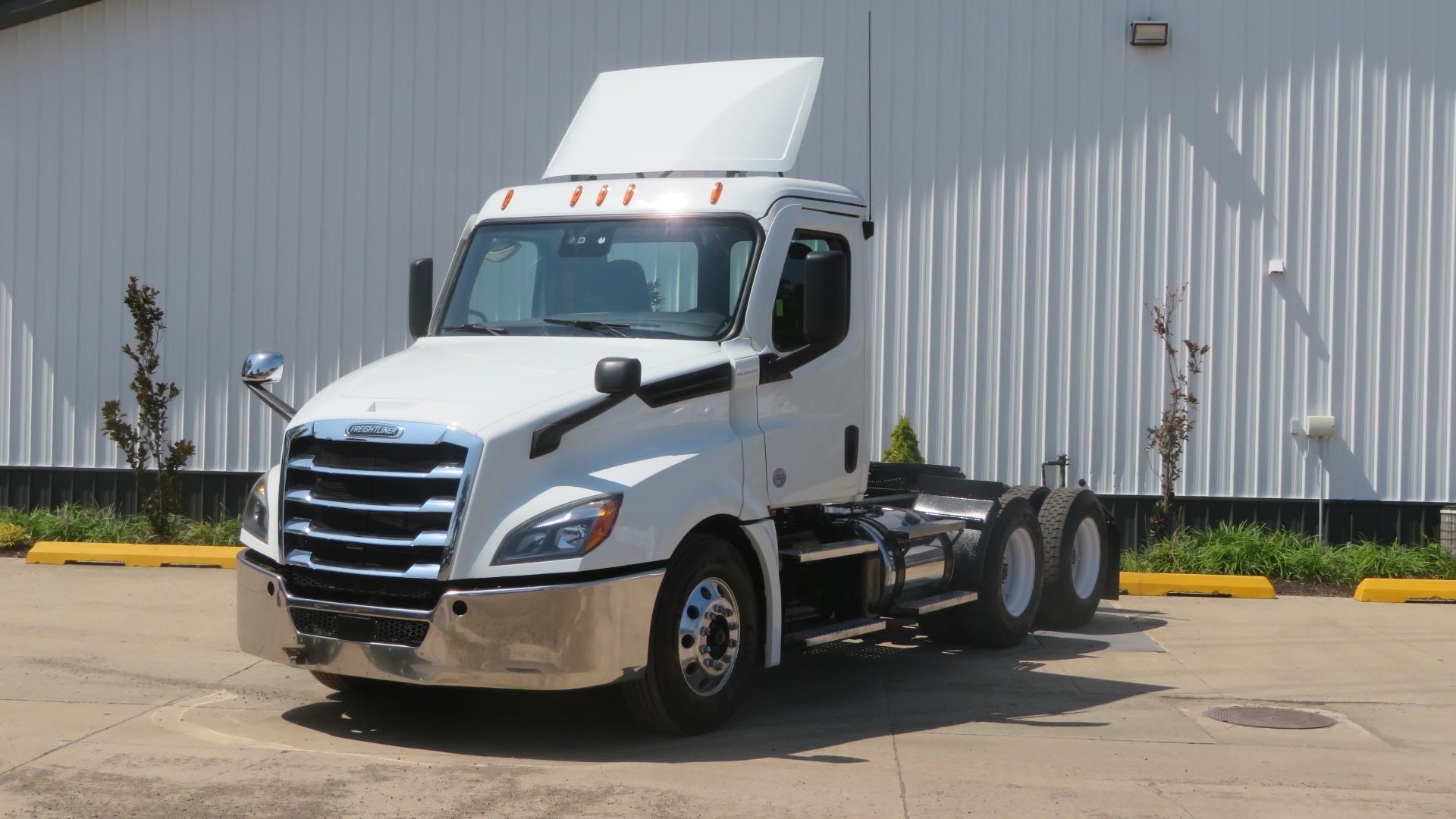 2021 Freightliner Cascadia in MI