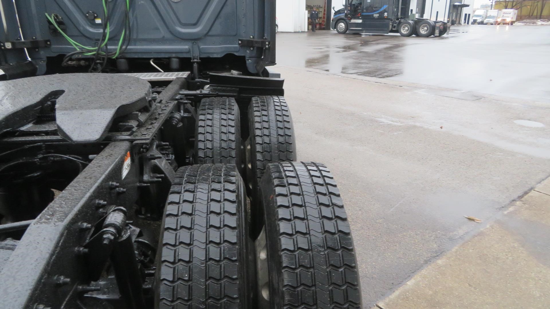 2022 Freightliner Cascadia in MI — photo 7