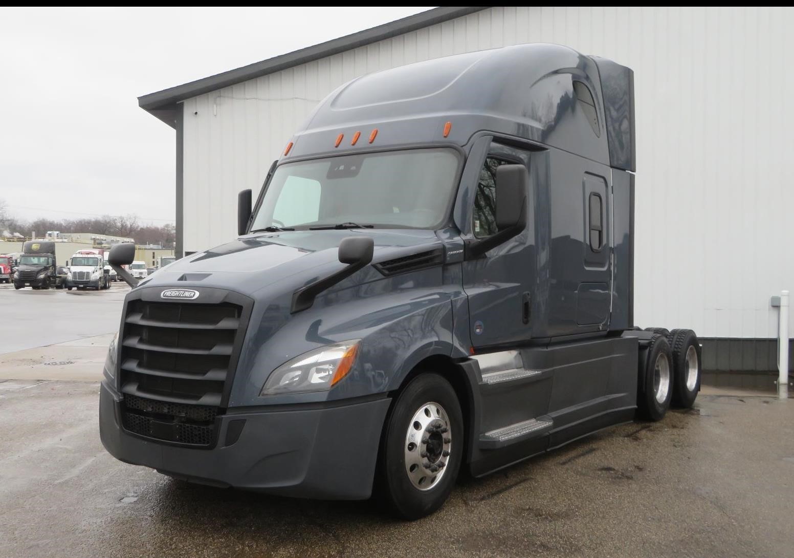 2022 Freightliner Cascadia in MI