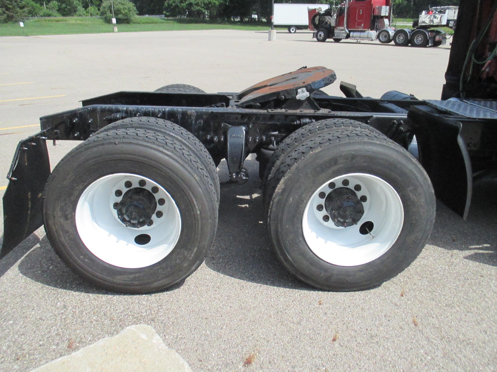 2016 Freightliner Cascadia in MI — photo 7