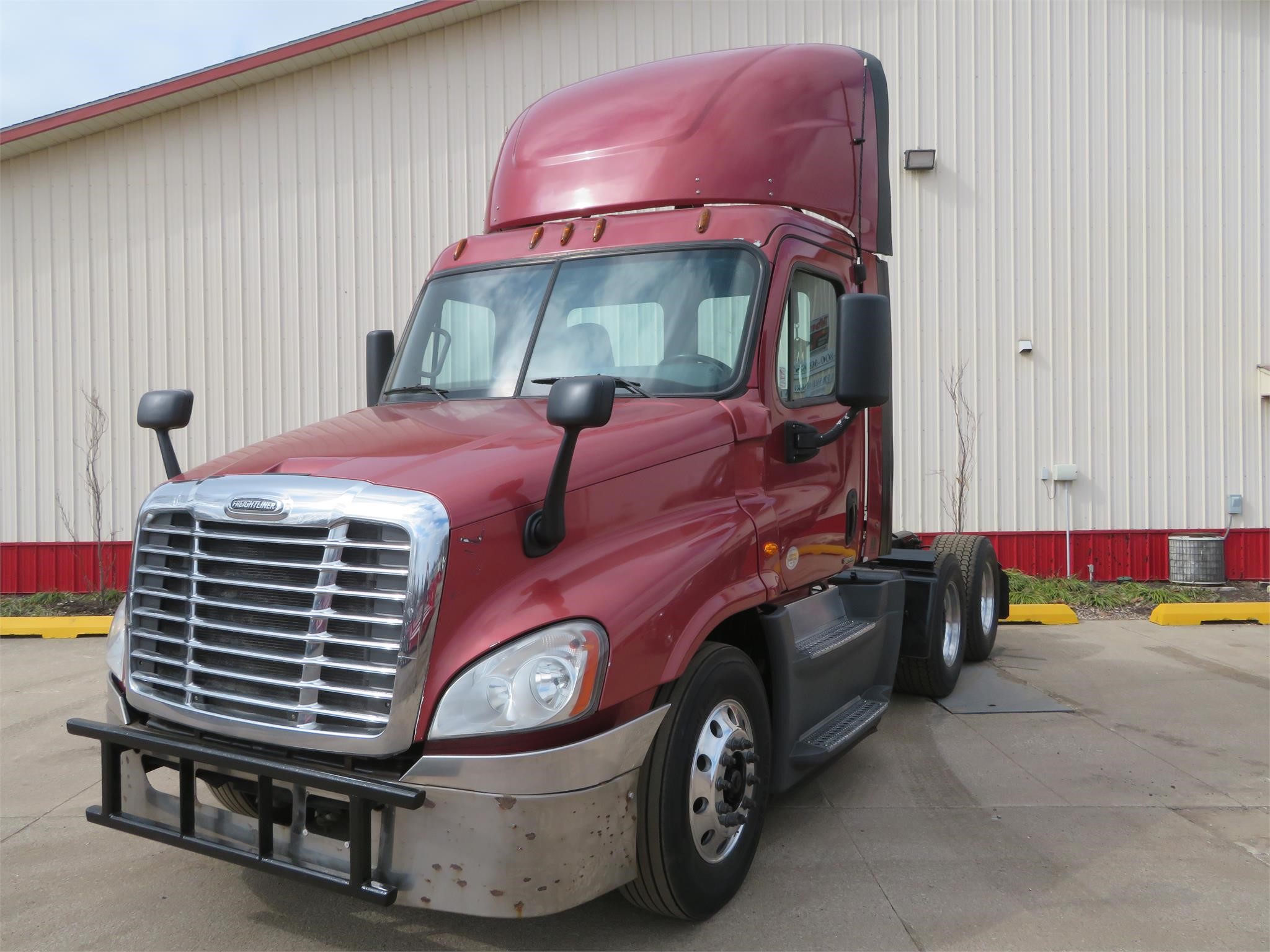 2015 Freightliner Cascadia in MI