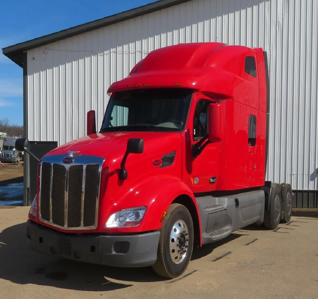 2022 Peterbilt 579 in MI