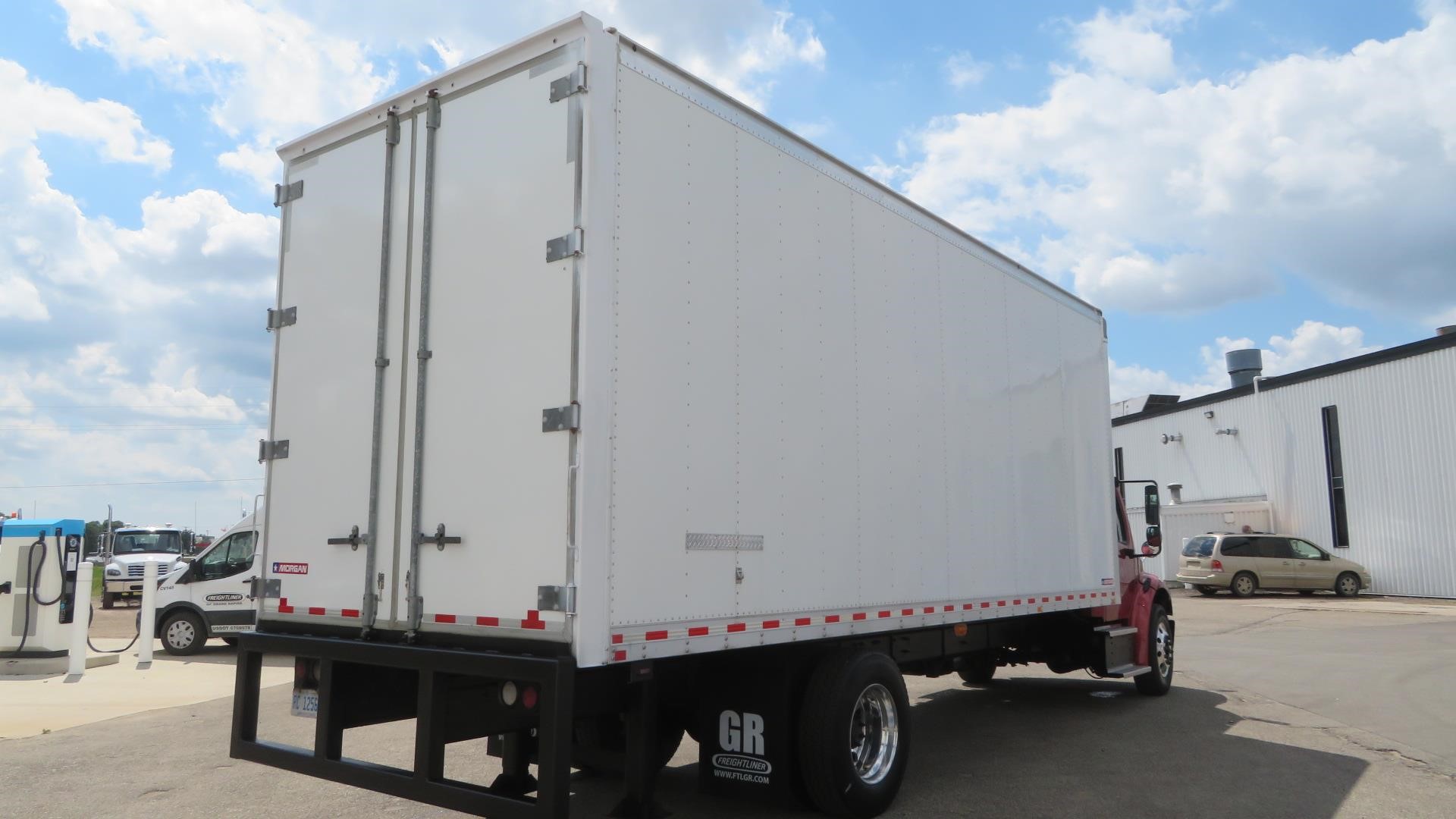 2022 Freightliner eM2 — photo 5