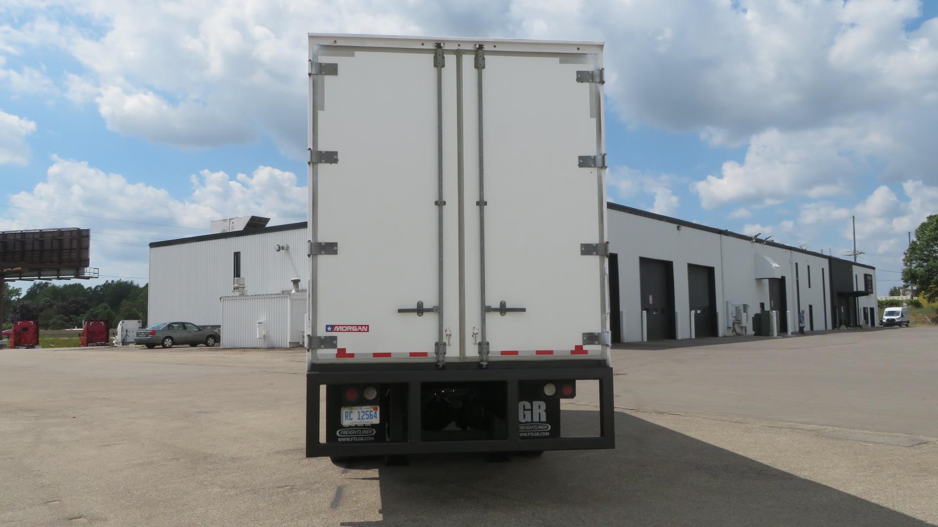 2022 Freightliner eM2 — photo 6