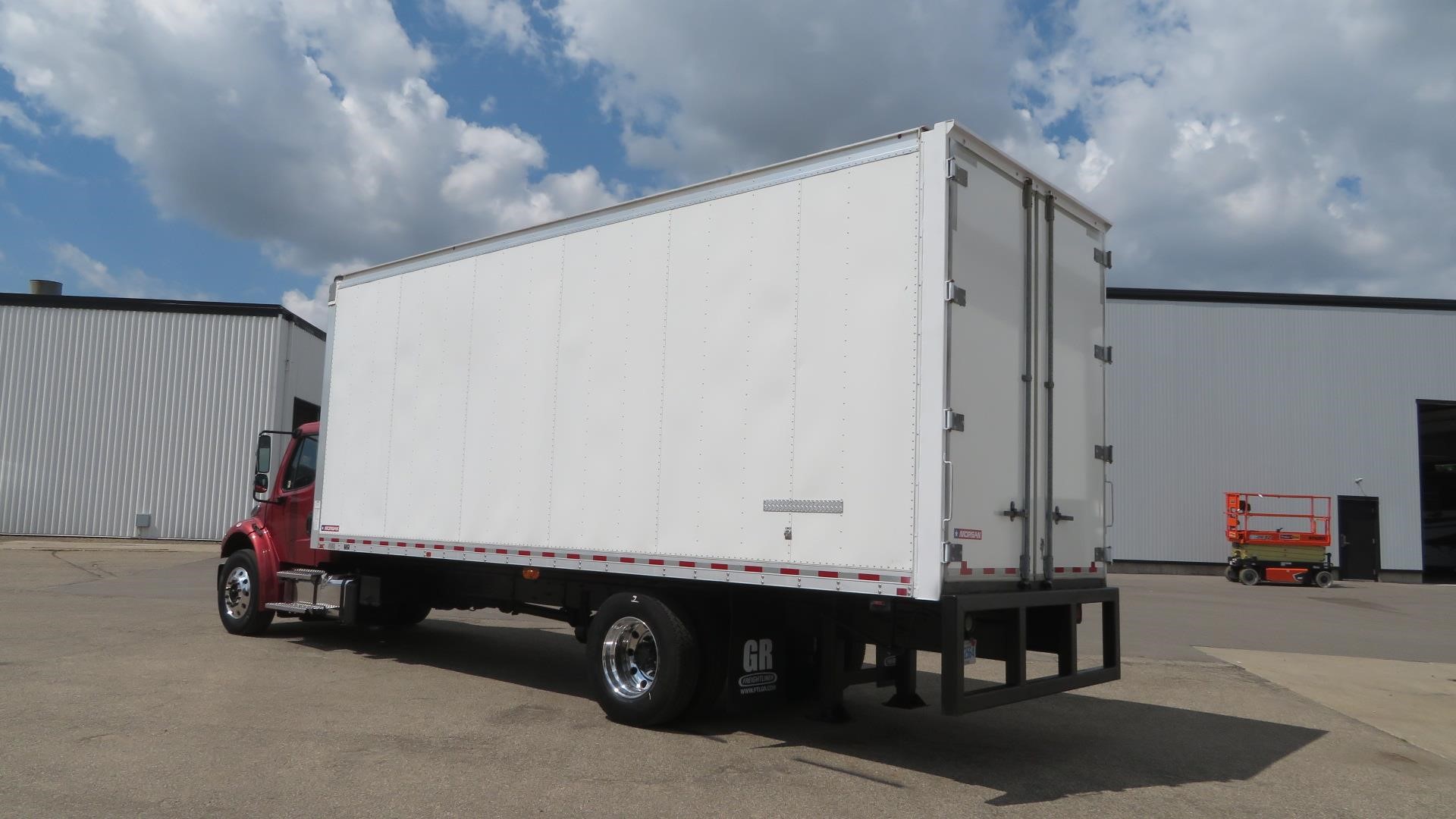2022 Freightliner eM2 — photo 7