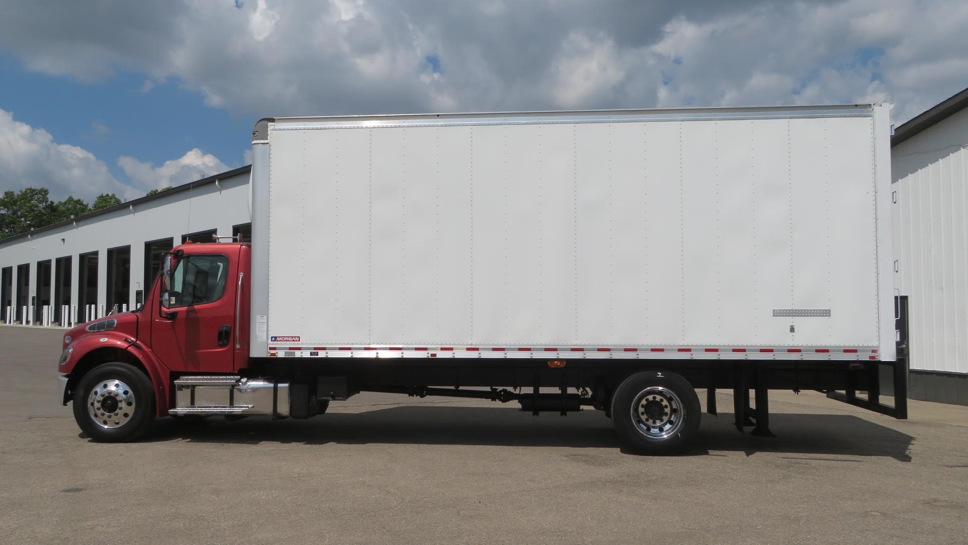 2022 Freightliner eM2 — photo 8