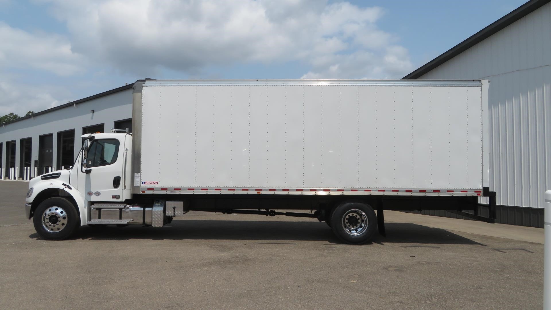 2025 Freightliner eM2 — photo 5