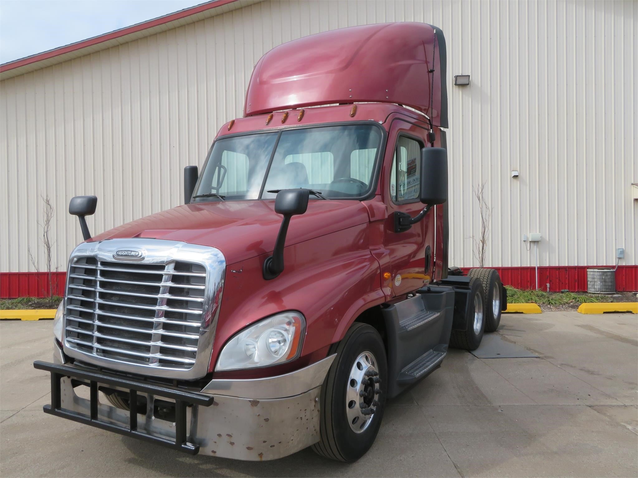 2015 Freightliner Cascadia in MI