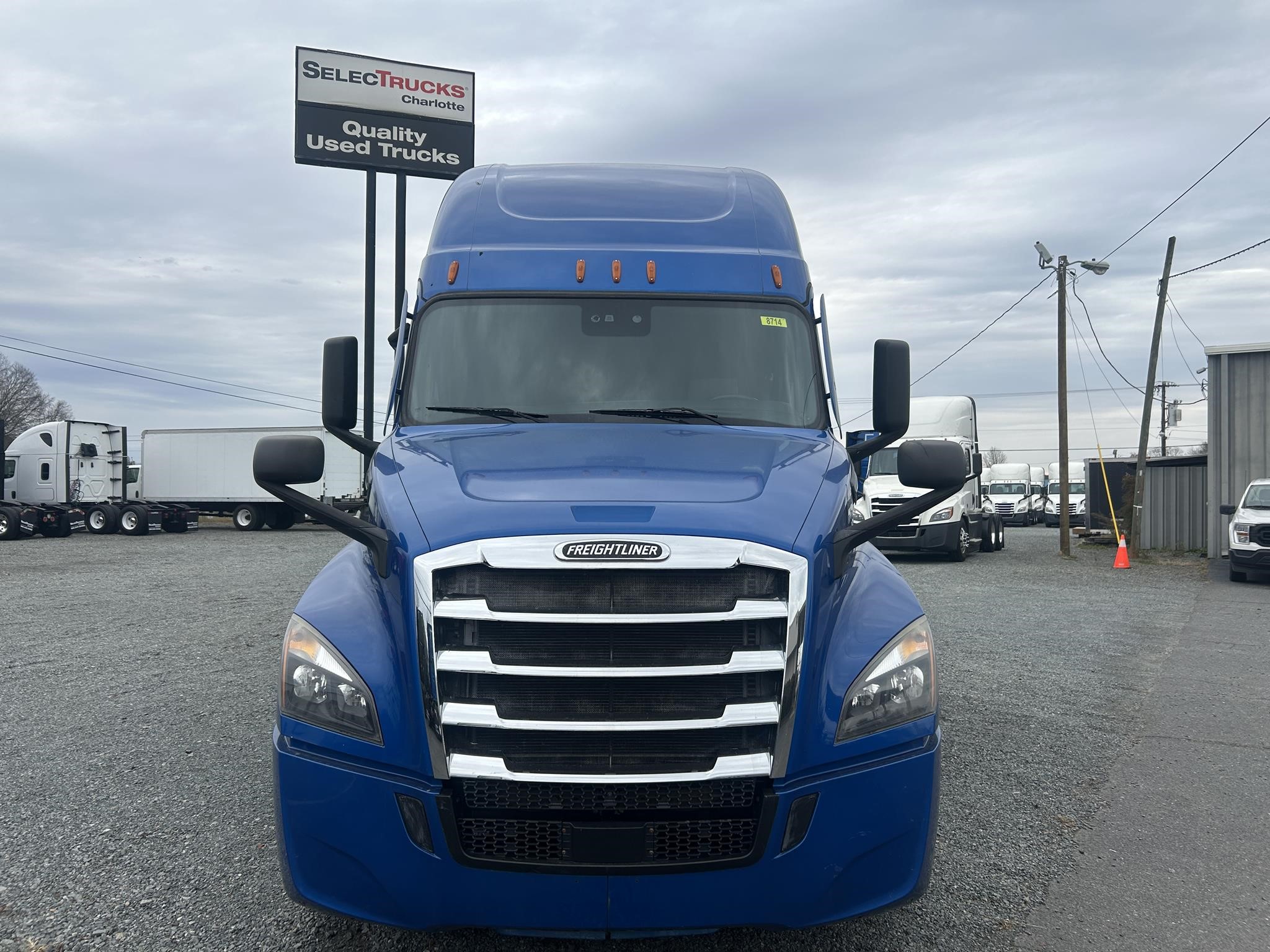 2021 Freightliner Cascadia in Charlotte, NC — photo 2