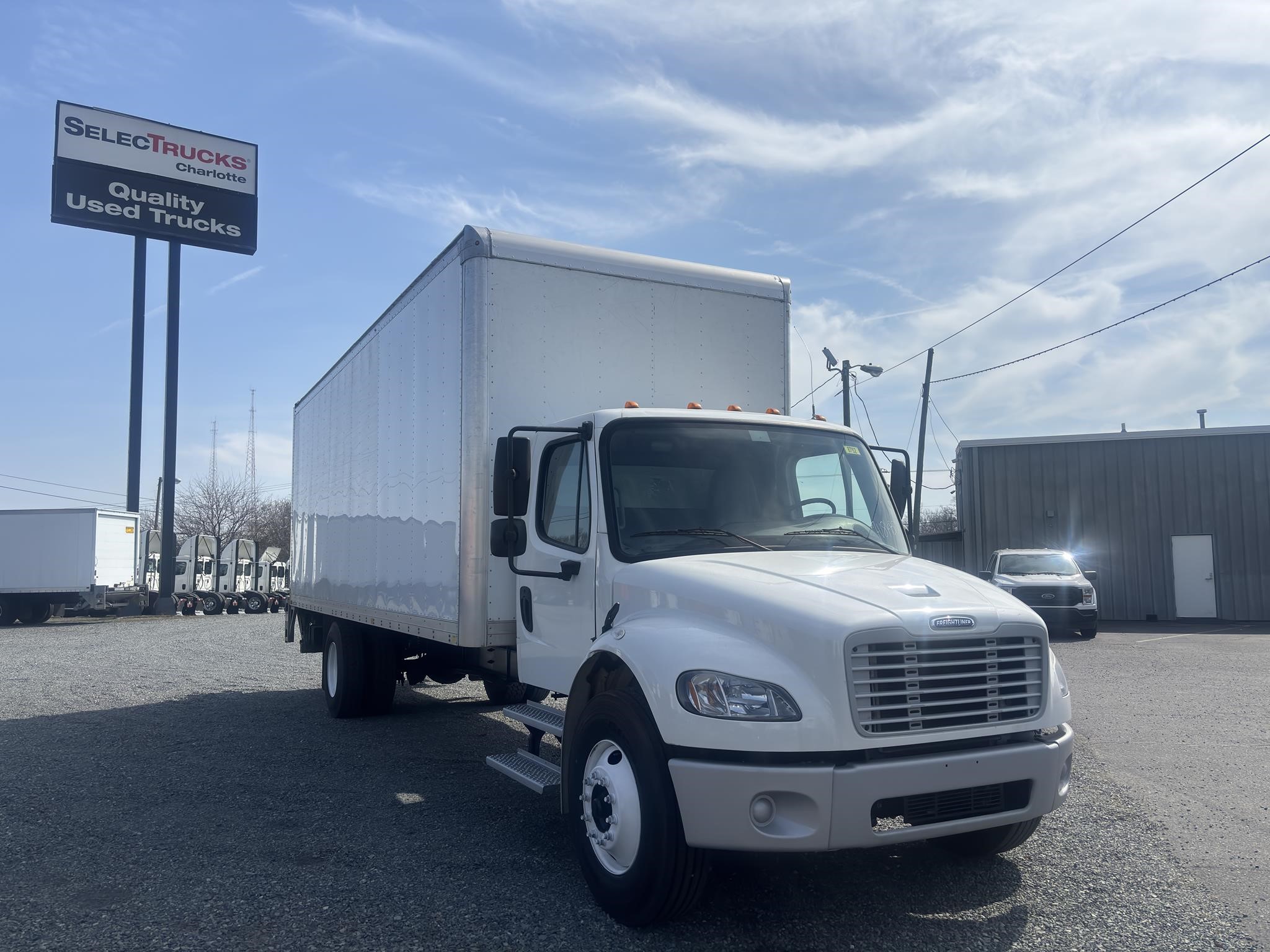 2022 Freightliner eM2 — photo 3