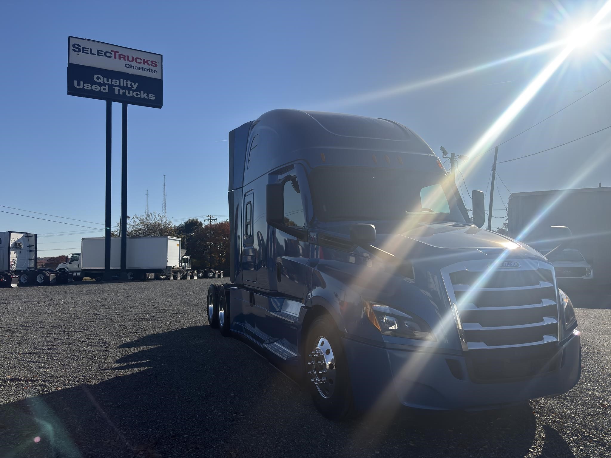 2021 Freightliner Cascadia in Charlotte, NC — photo 3