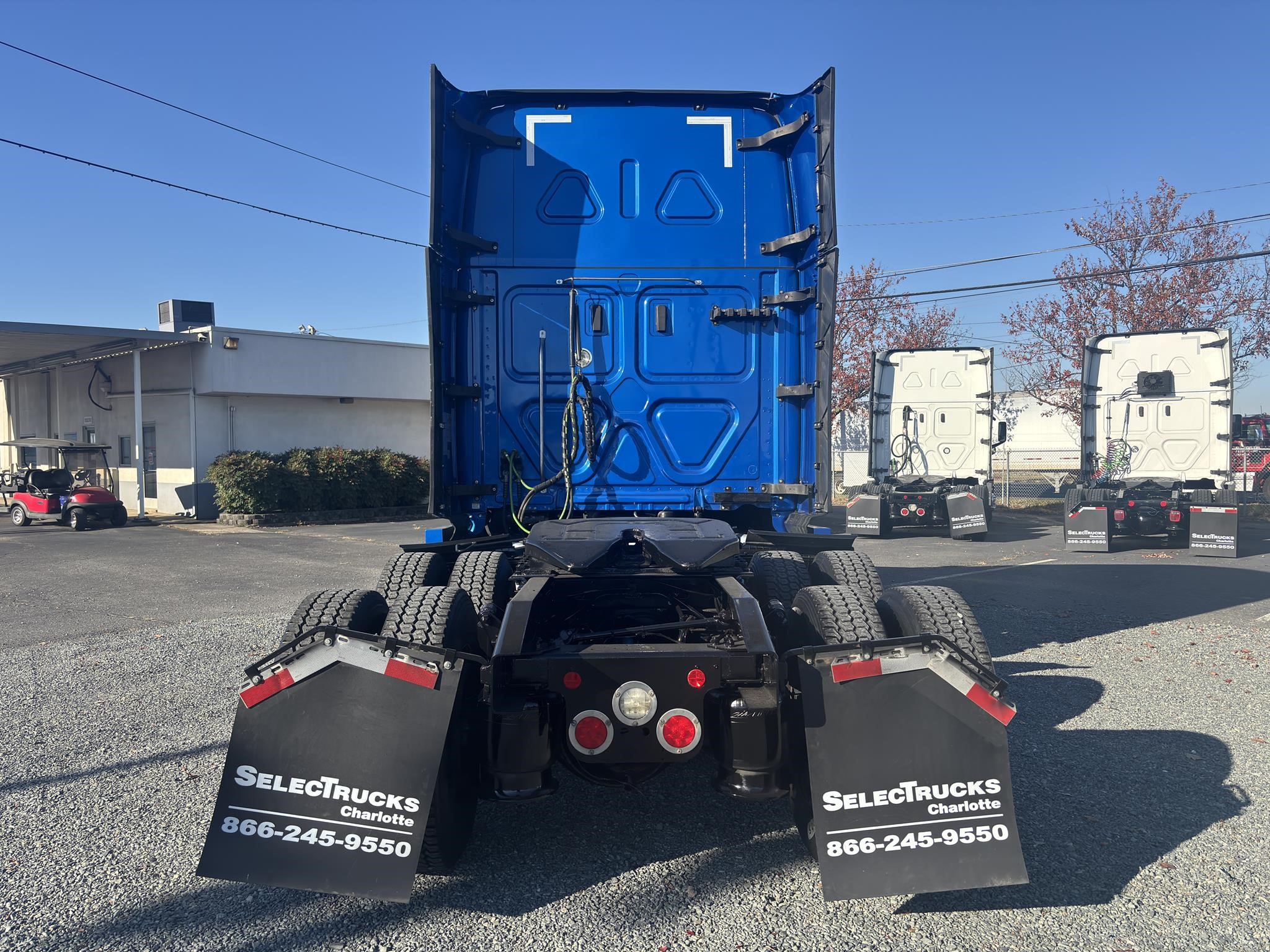 2021 Freightliner Cascadia in Charlotte, NC — photo 7