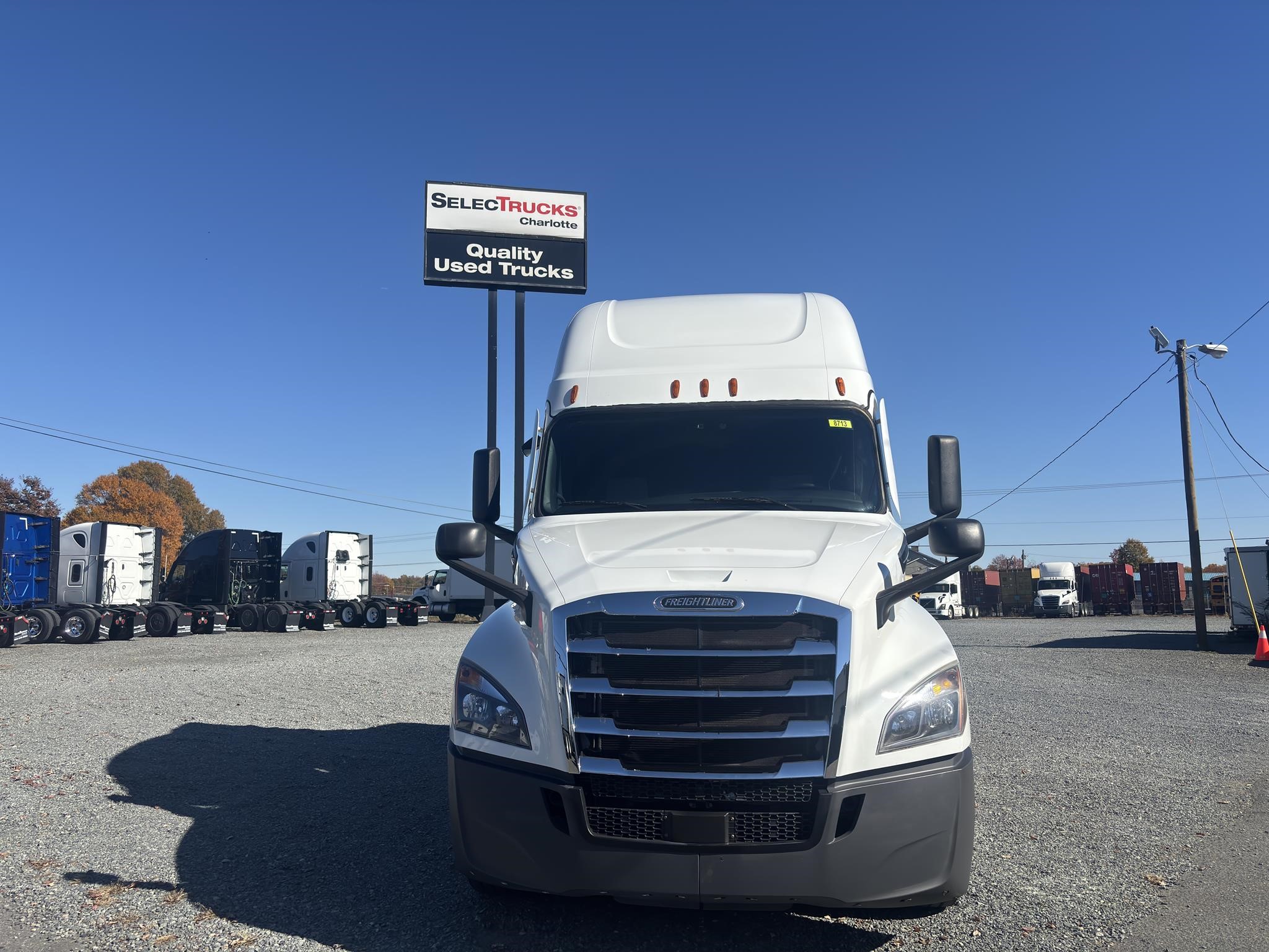 2021 Freightliner Cascadia in Charlotte, NC — photo 2