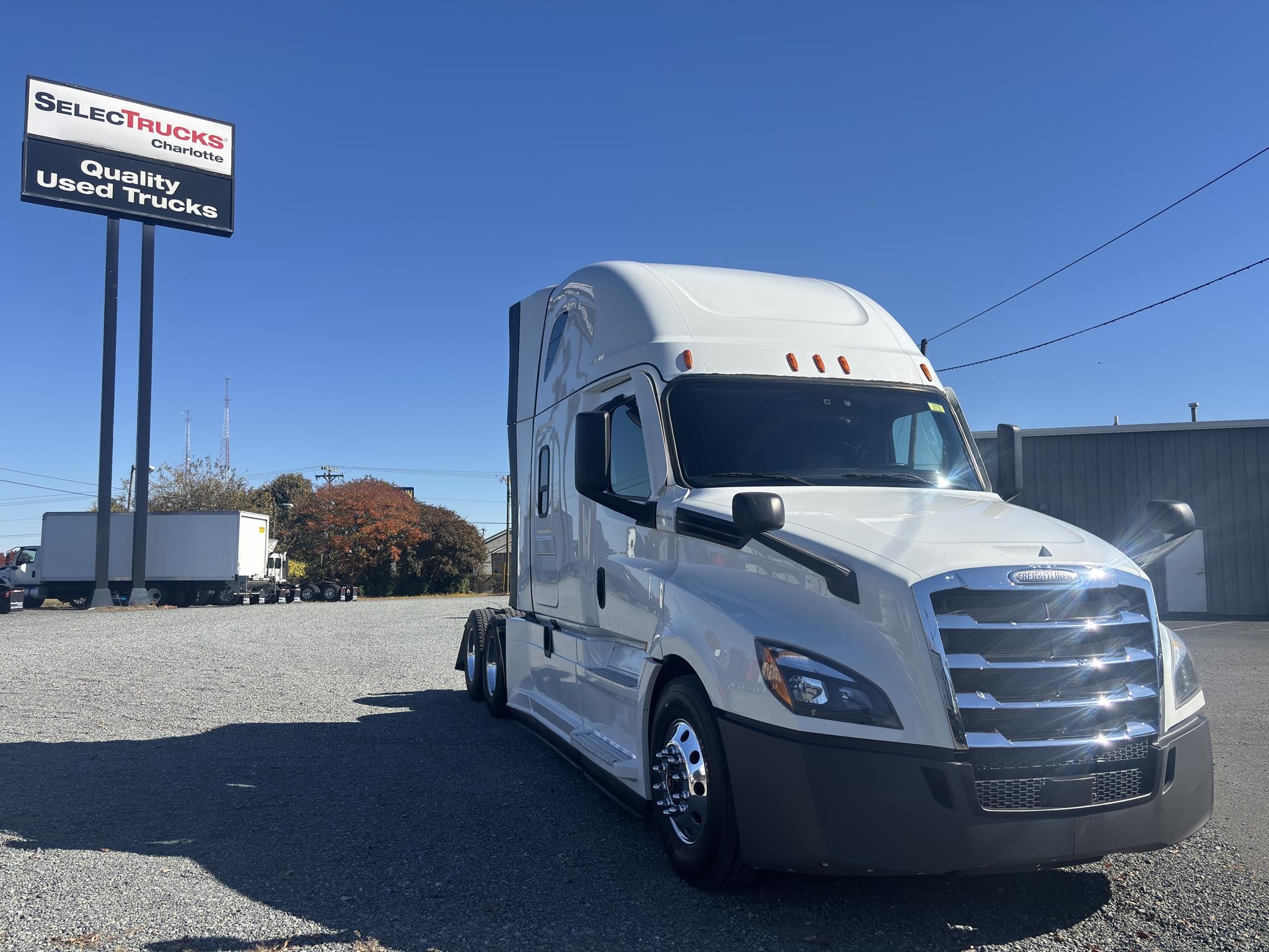 2021 Freightliner Cascadia in Charlotte, NC — photo 3