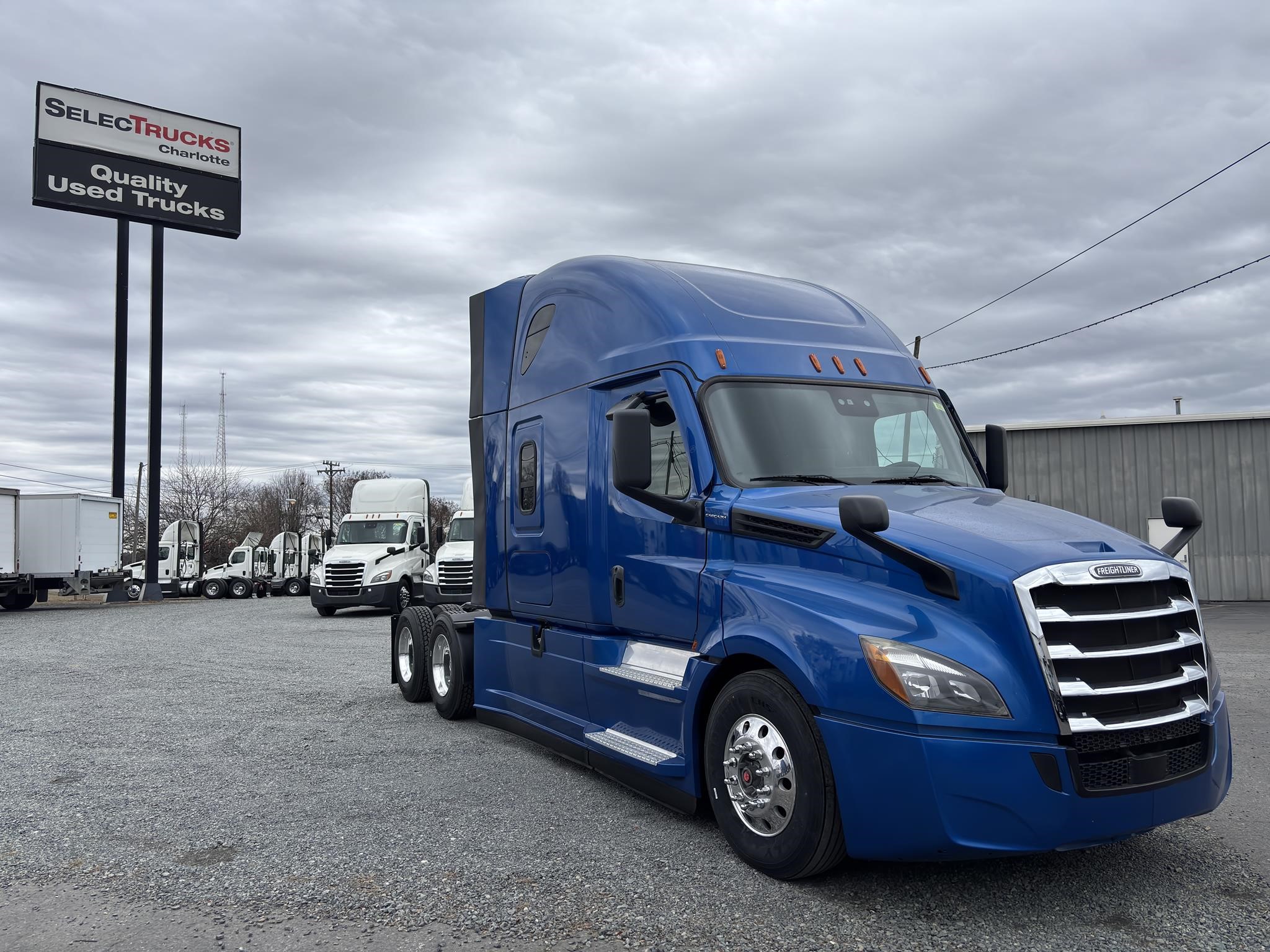2021 Freightliner Cascadia in Charlotte, NC — photo 3