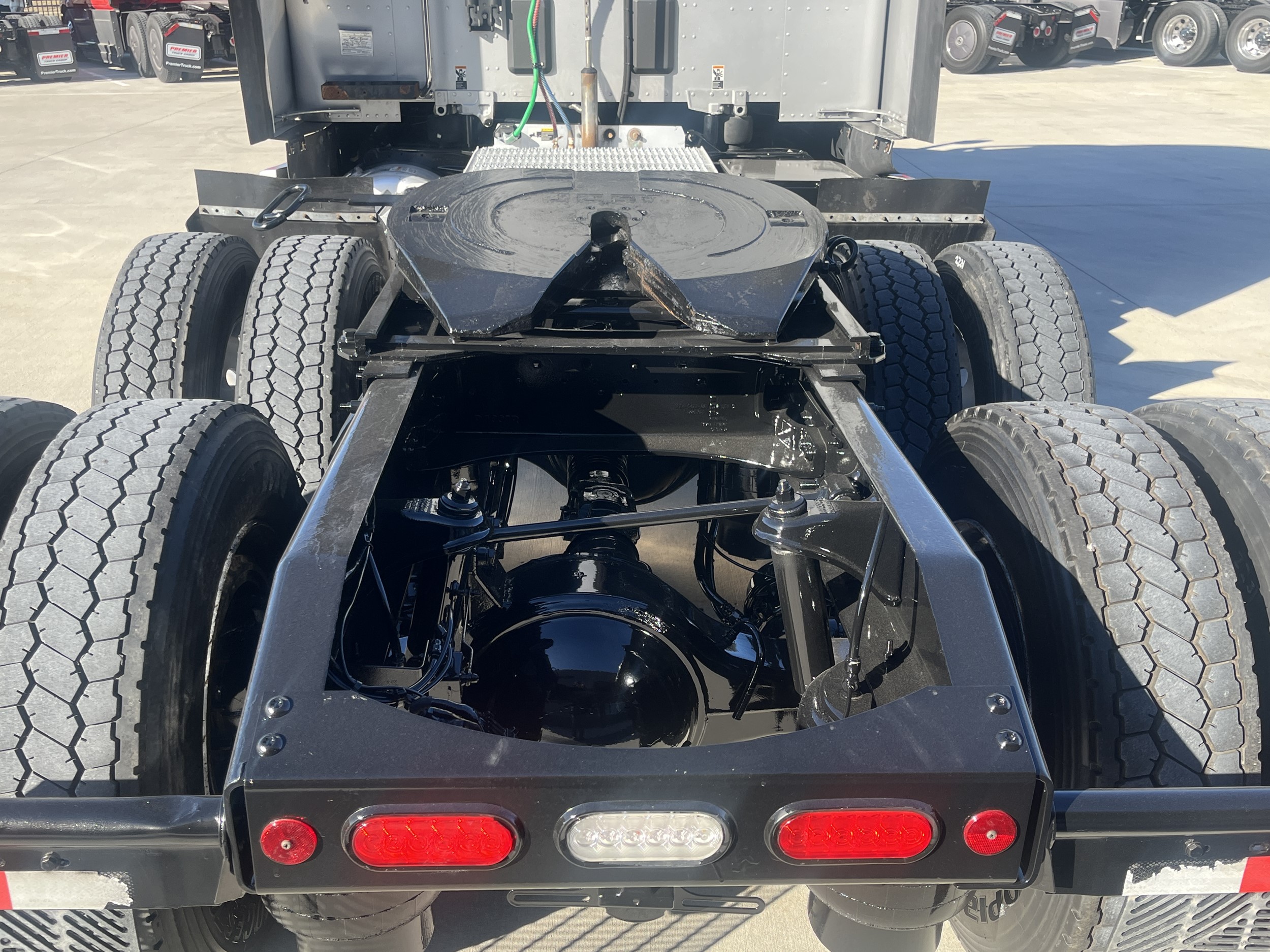 2023 Peterbilt 579 in Kansas City, MO — photo 5