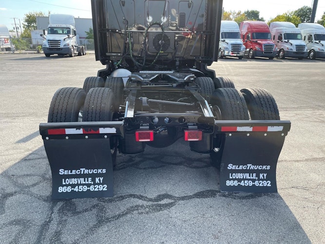 2022 International LT625 LT photo 4