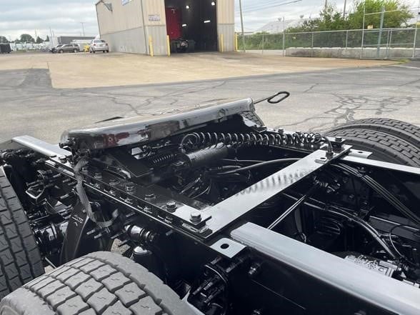 2022 Freightliner Cascadia in Louisville, KY — photo 5