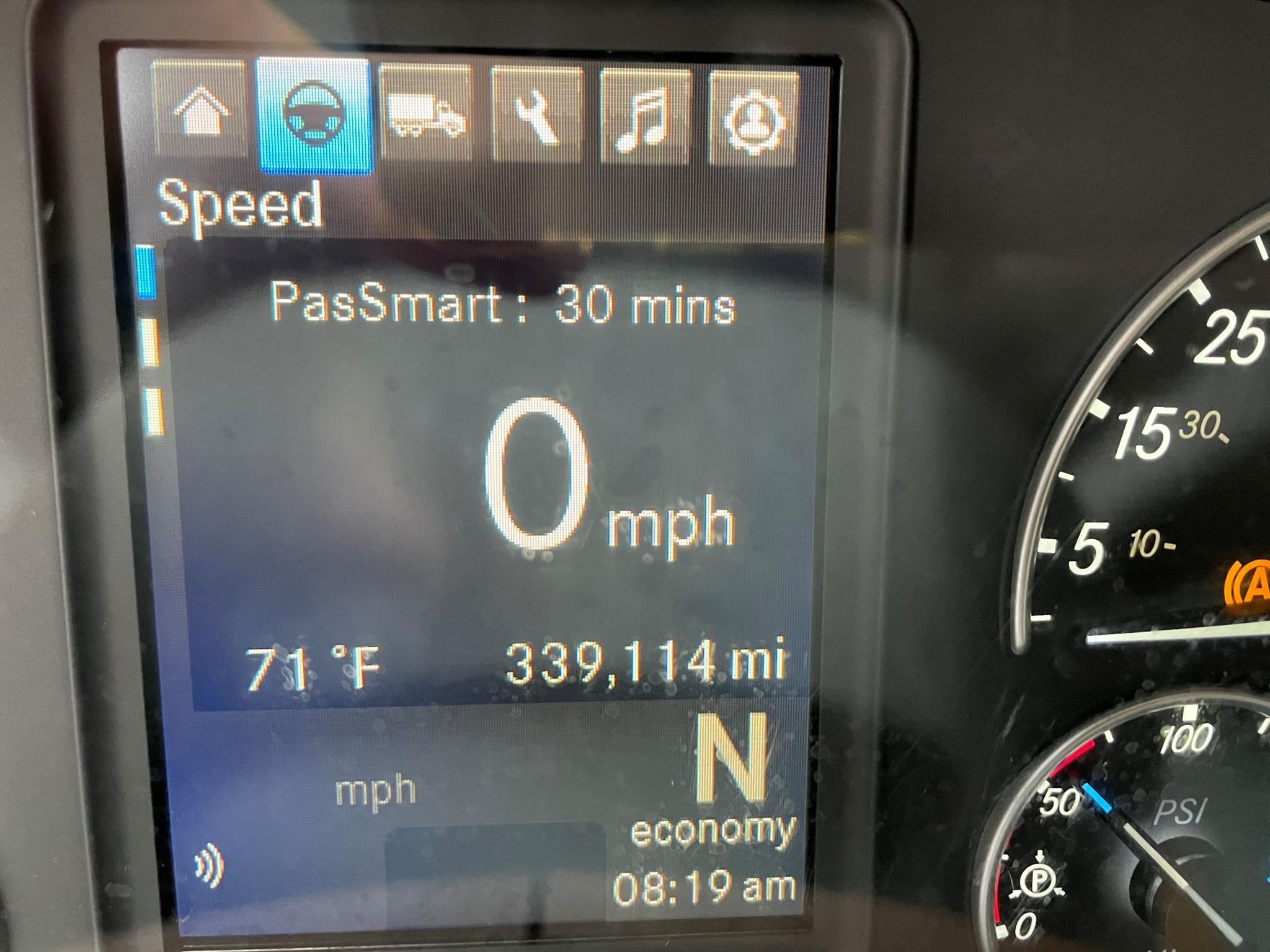 2022 Freightliner Cascadia in Louisville, KY — photo 8