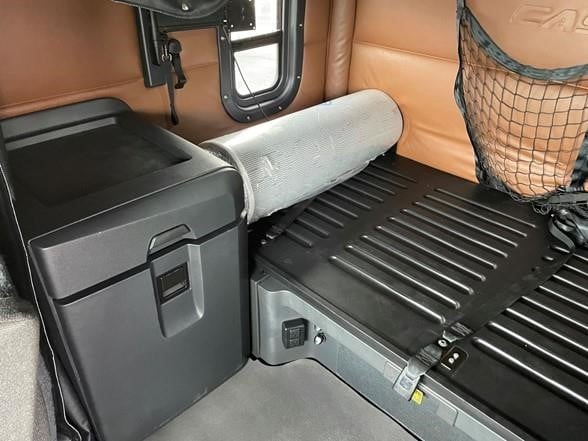 2022 Freightliner Cascadia in Louisville, KY — photo 7