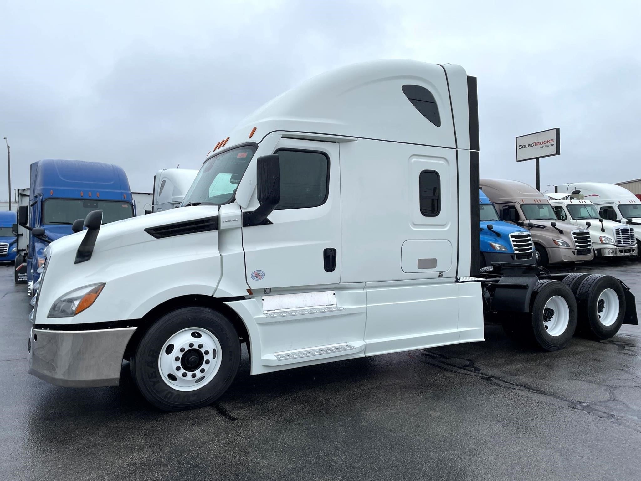 2023 Freightliner Cascadia in Louisville, KY