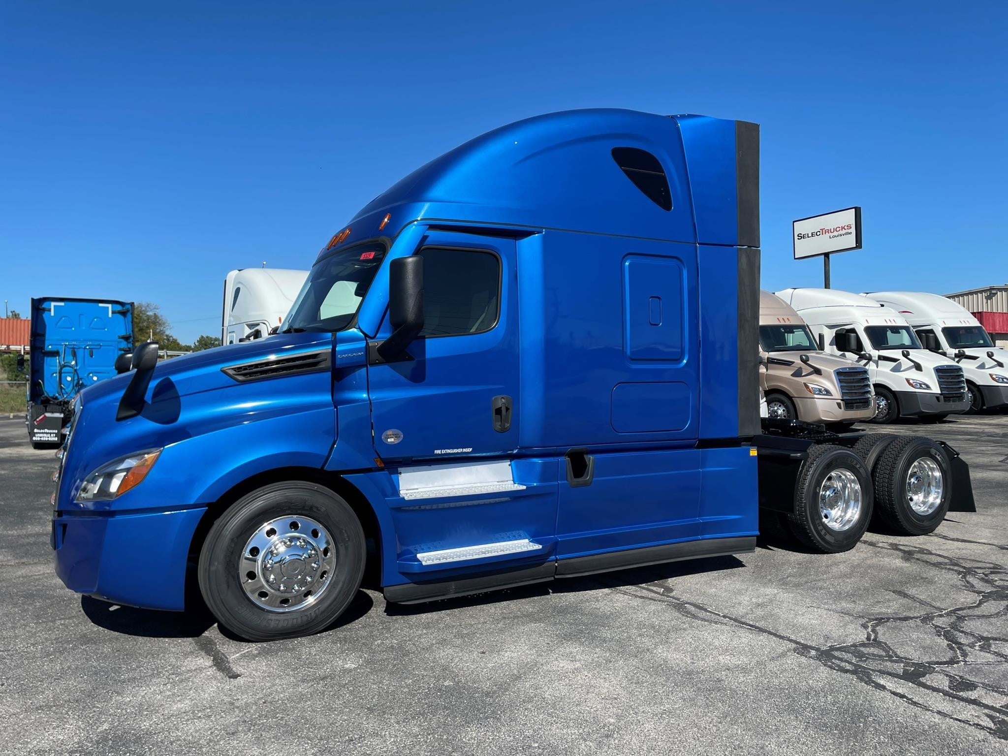 2021 Freightliner Cascadia in Louisville, KY