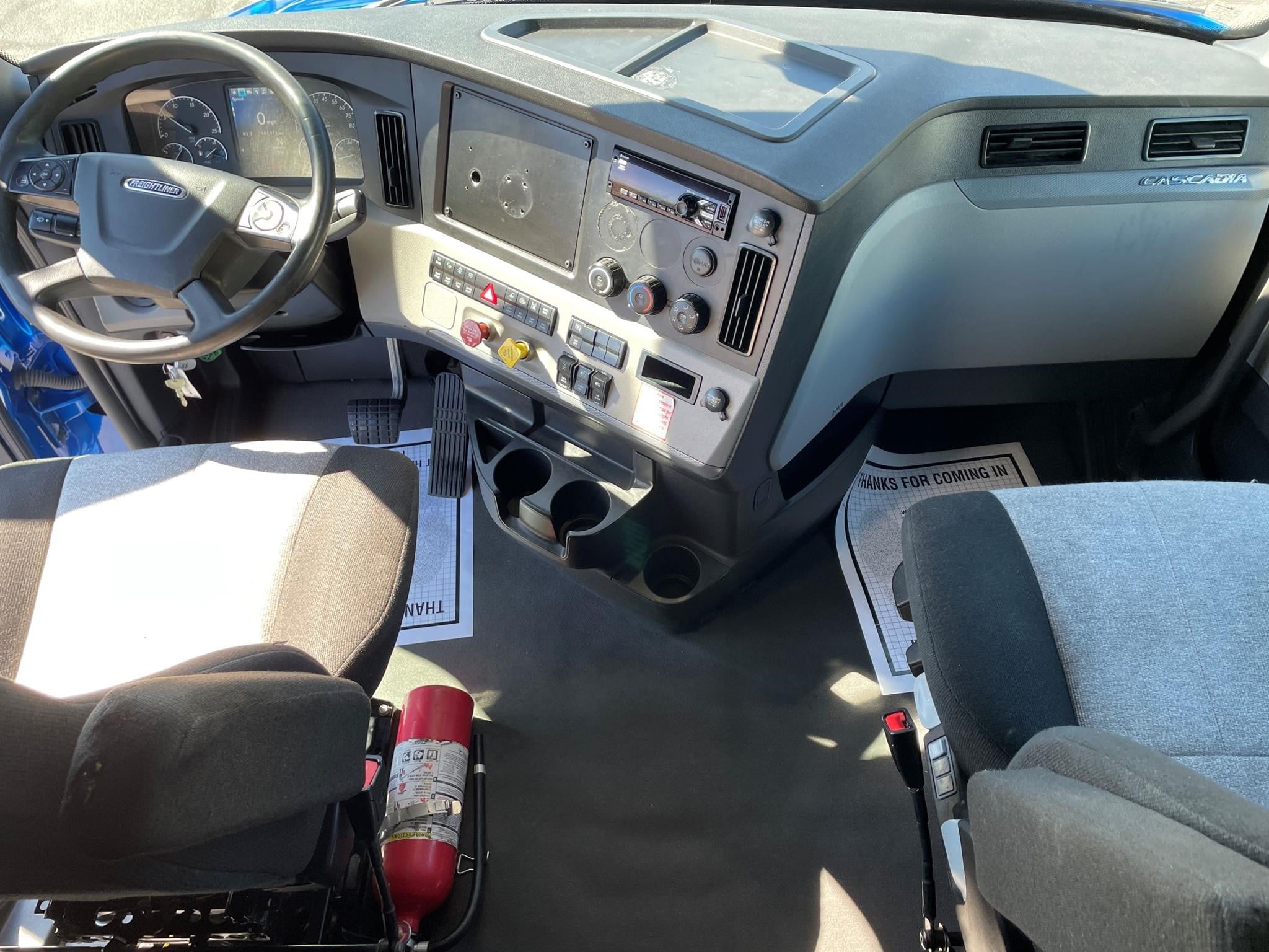 2021 Freightliner Cascadia in Louisville, KY — photo 6
