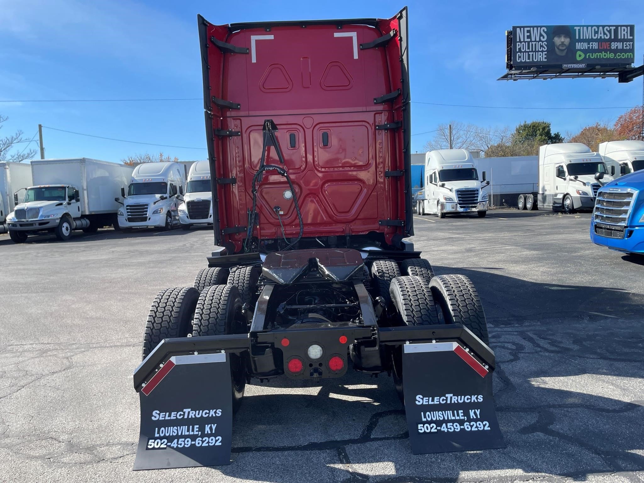 2020 Freightliner Cascadia in Louisville, KY — photo 4