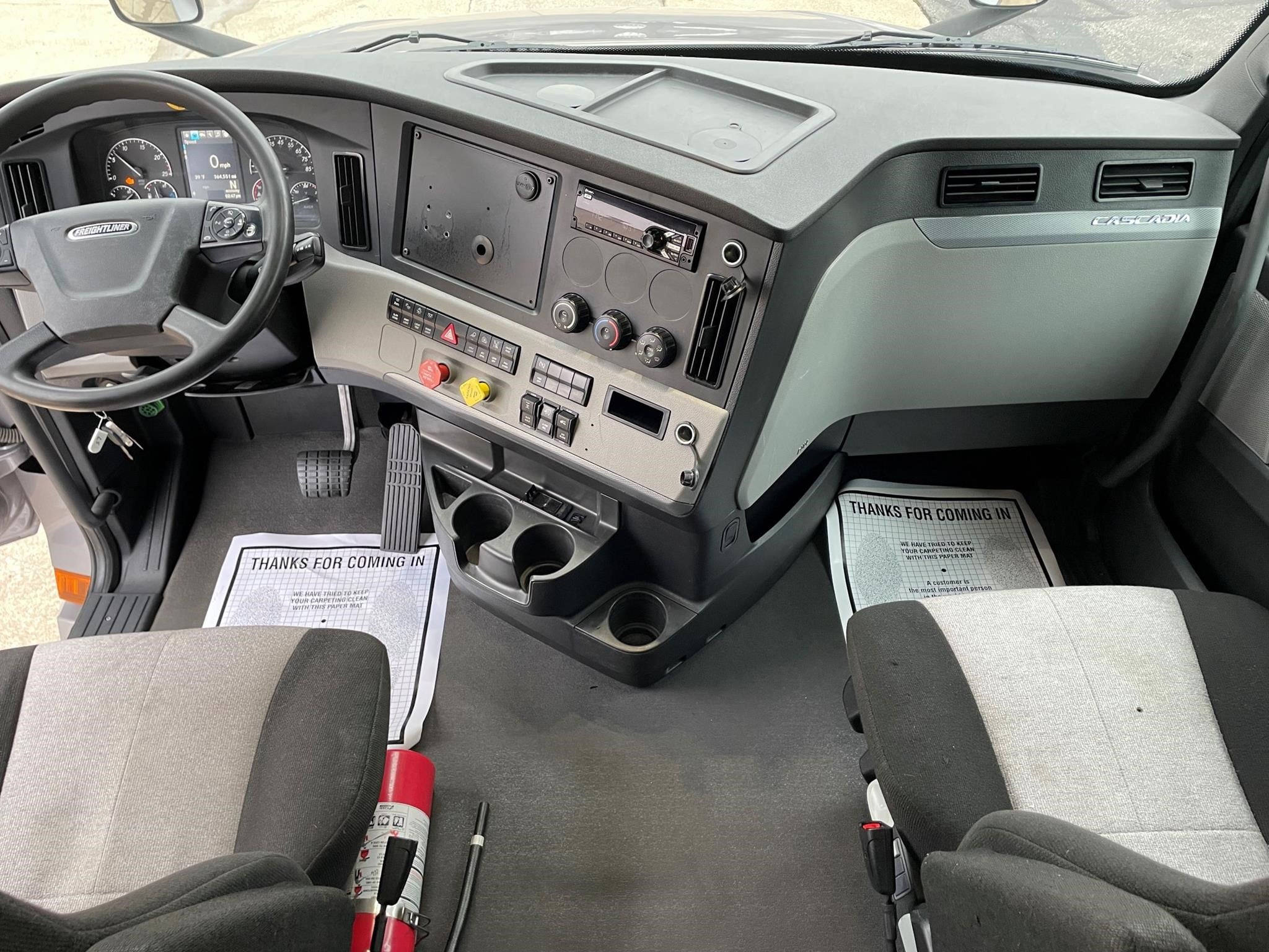 2021 Freightliner Cascadia in Louisville, KY — photo 7