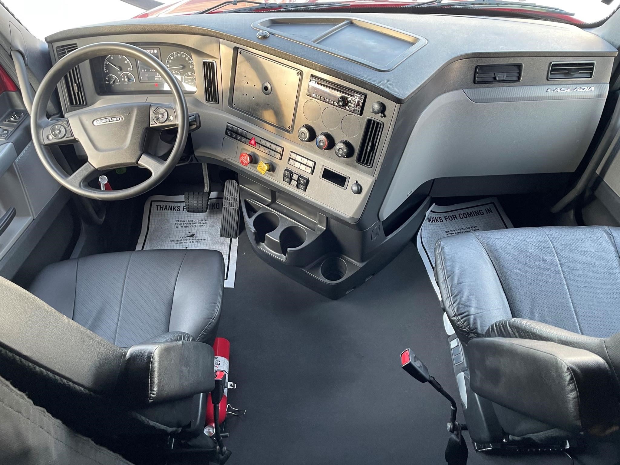 2021 Freightliner Cascadia in Louisville, KY — photo 8